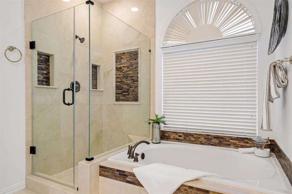 McKinney, Texas, 75072, United States, 5 Bedrooms Bedrooms, ,4 BathroomsBathrooms,Residential,For Sale,1939508