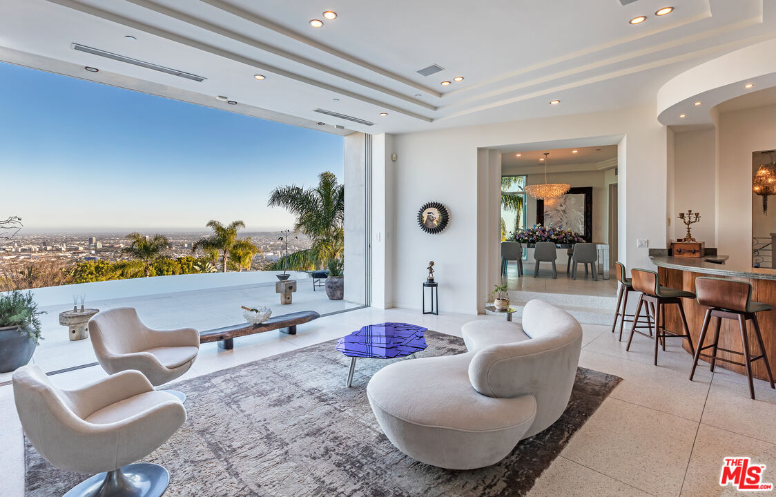 Los Angeles, California, 90069, United States, 3 Bedrooms Bedrooms, ,6 BathroomsBathrooms,Residential,For Sale,1731707