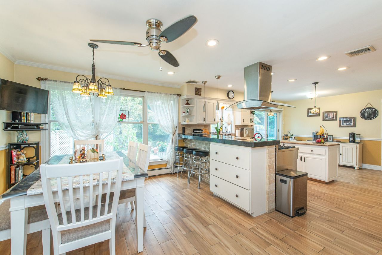 Wood Ridge, New Jersey, 07075, United States, 4 Bedrooms Bedrooms, ,4 BathroomsBathrooms,Residential,For Sale,1978112