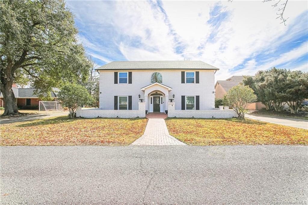 Lake Charles, Louisiana, 70605, United States, 5 Bedrooms Bedrooms, ,6 BathroomsBathrooms,Residential,For Sale,1974733