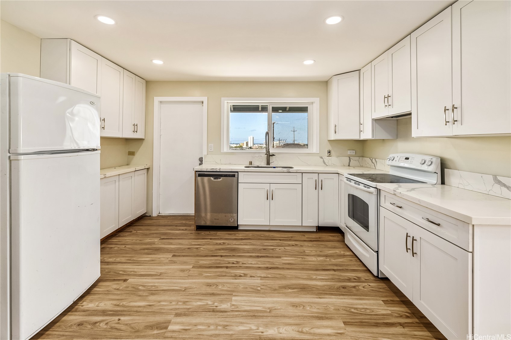 Honolulu, Hawaii, 96817, United States, 5 Bedrooms Bedrooms, ,2 BathroomsBathrooms,Residential,For Sale,1826536