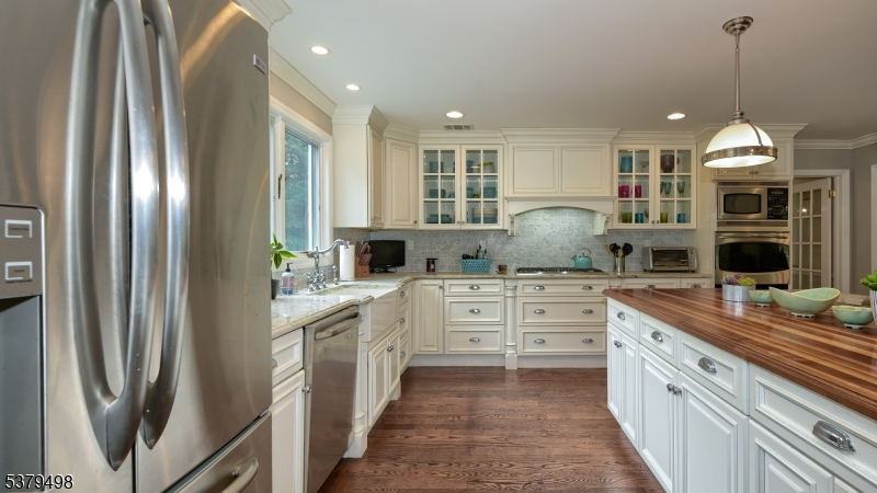 Kinnelon Boro, New Jersey, 07405, United States, 4 Bedrooms Bedrooms, ,5 BathroomsBathrooms,Residential,For Sale,1932382