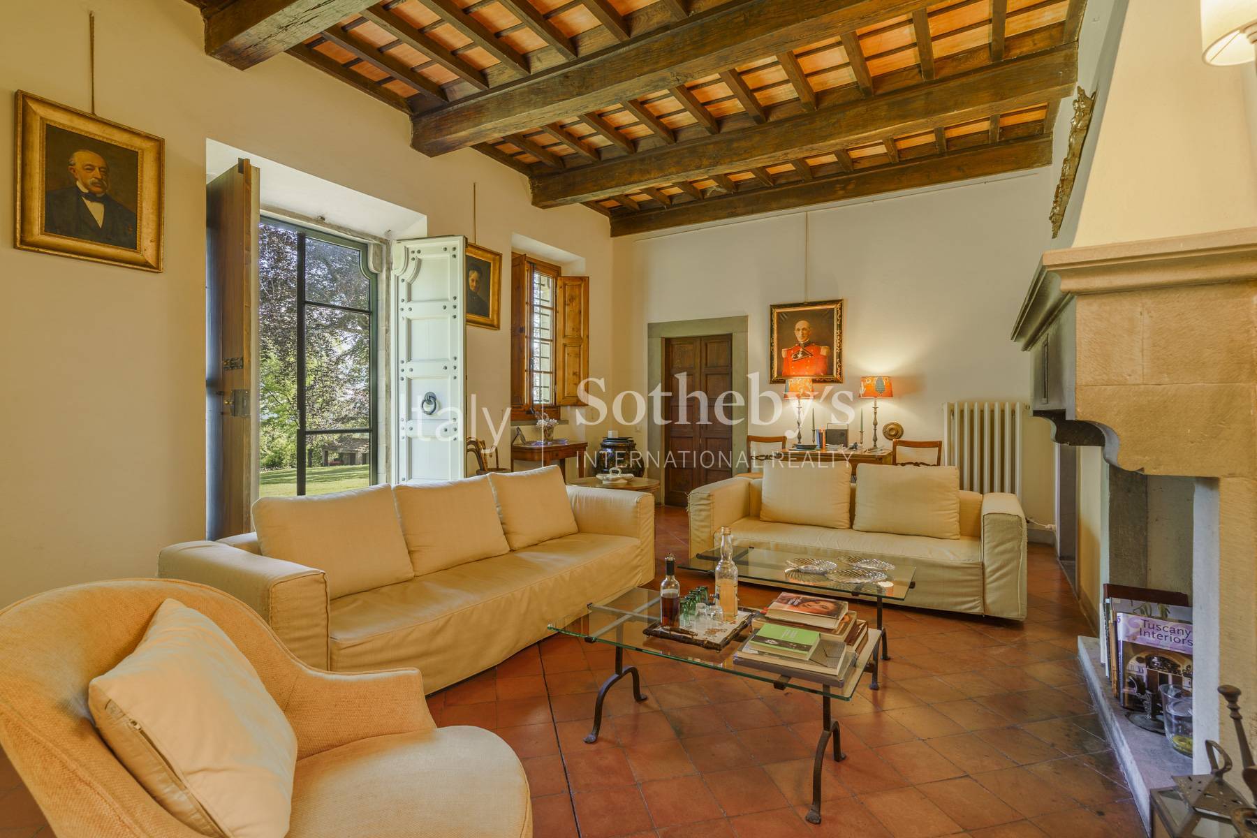  Prestigious estate with private pool - 物件實景