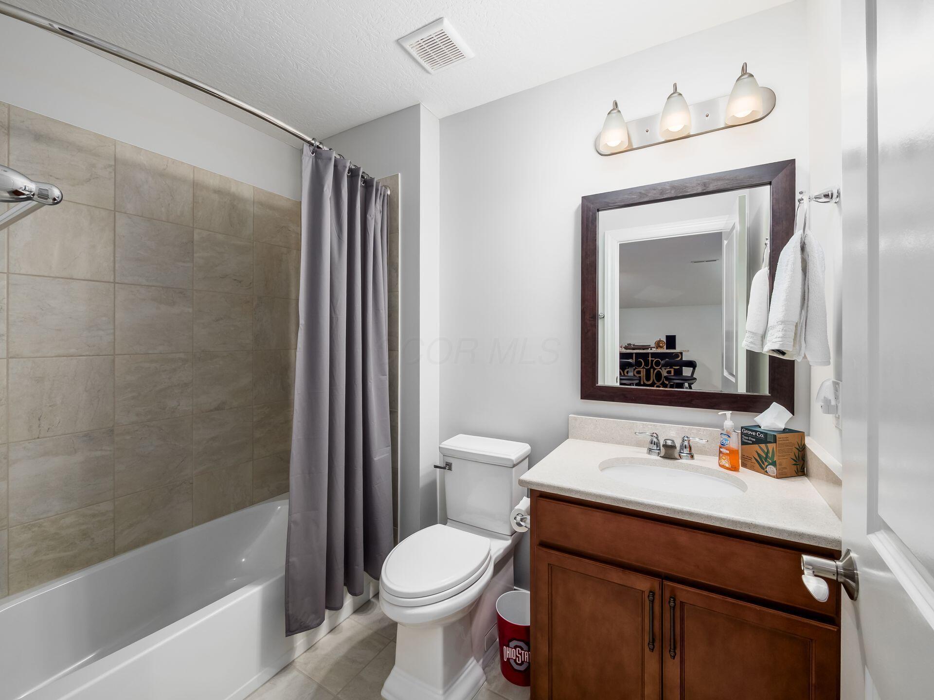 Dublin, Ohio, 43016, United States, 3 Bedrooms Bedrooms, ,3 BathroomsBathrooms,Residential,For Sale,1987850