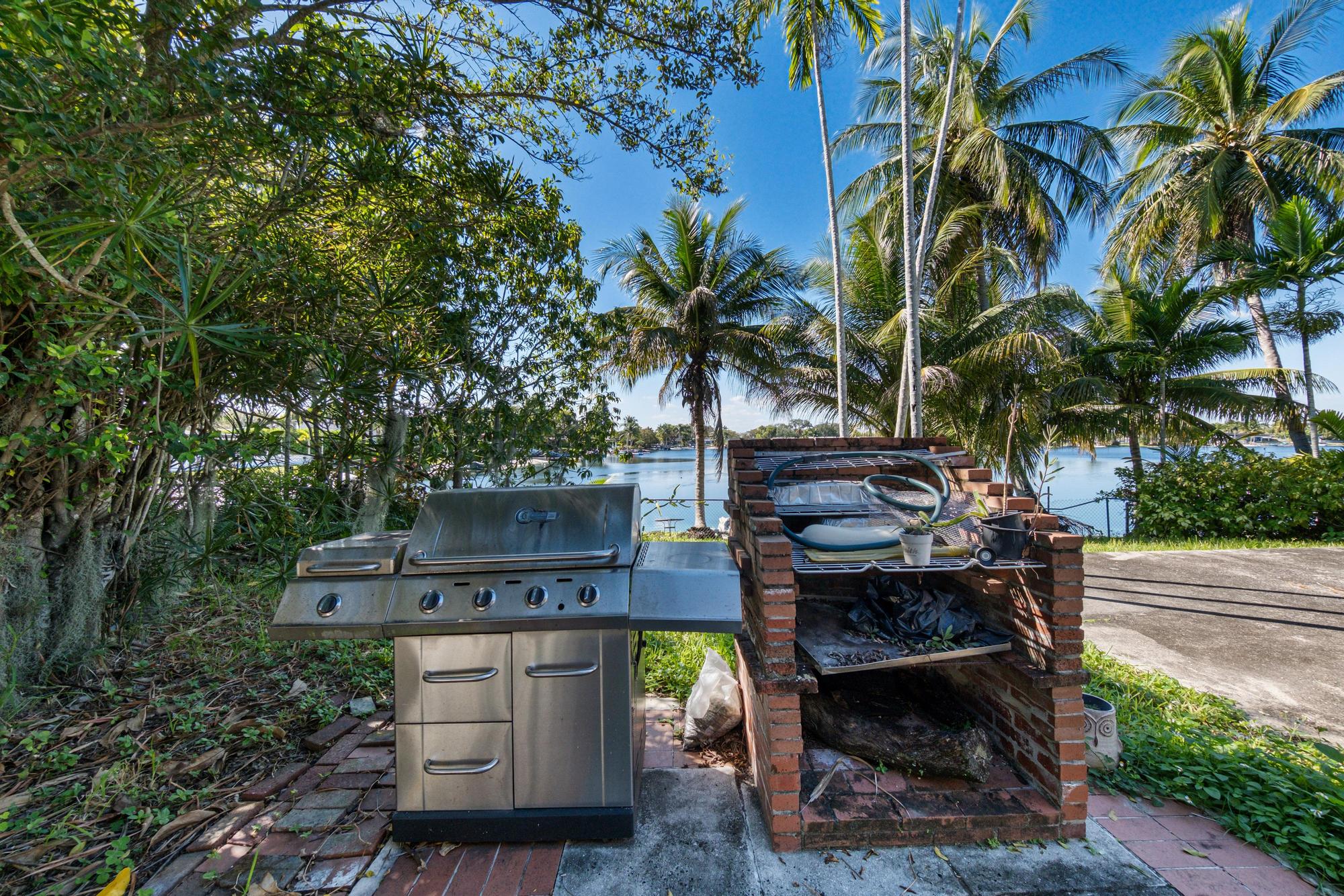 Miami, Florida, 33165, United States, 3 Bedrooms Bedrooms, ,2 BathroomsBathrooms,Residential,For Sale,1995452