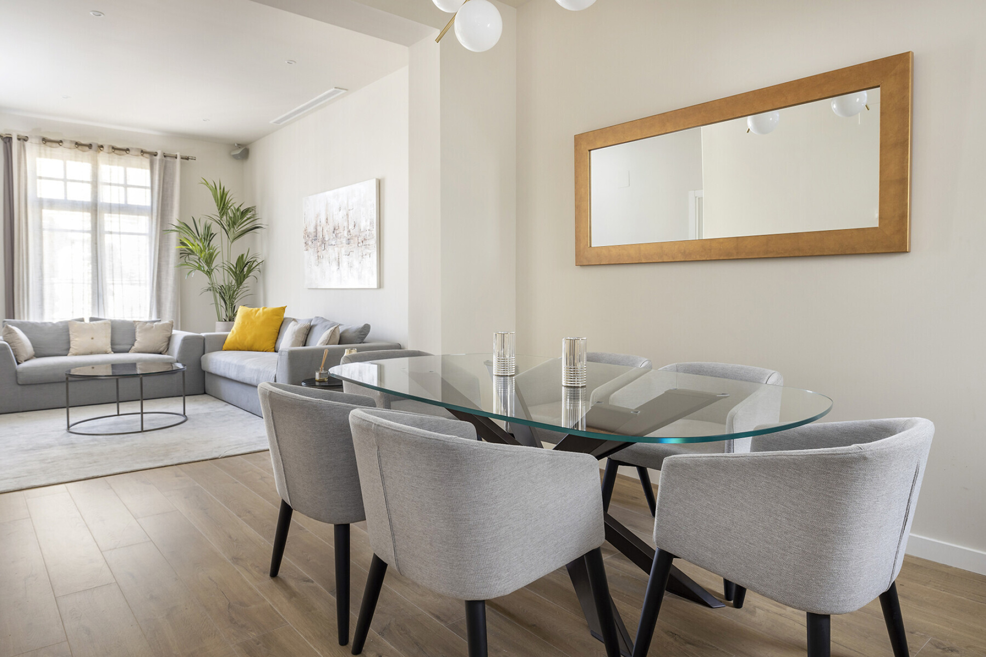  Modern high-rise apartment with views of the ocean and the harbor - 物件實景