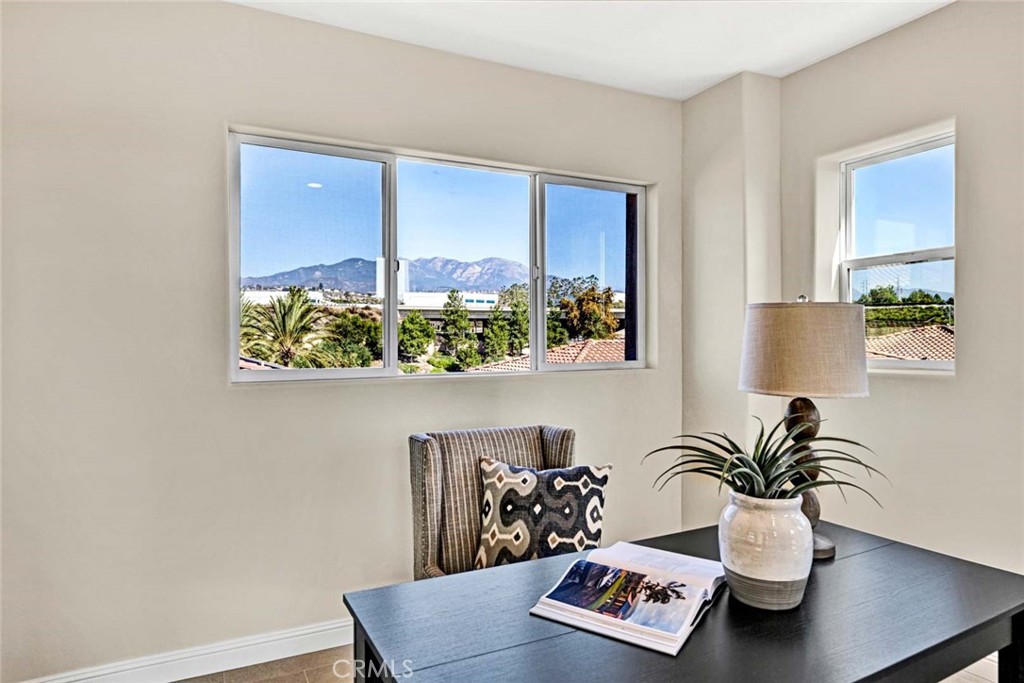 Lake Forest, California, 92630, United States, 4 Bedrooms Bedrooms, ,5 BathroomsBathrooms,Residential,For Sale,1988147