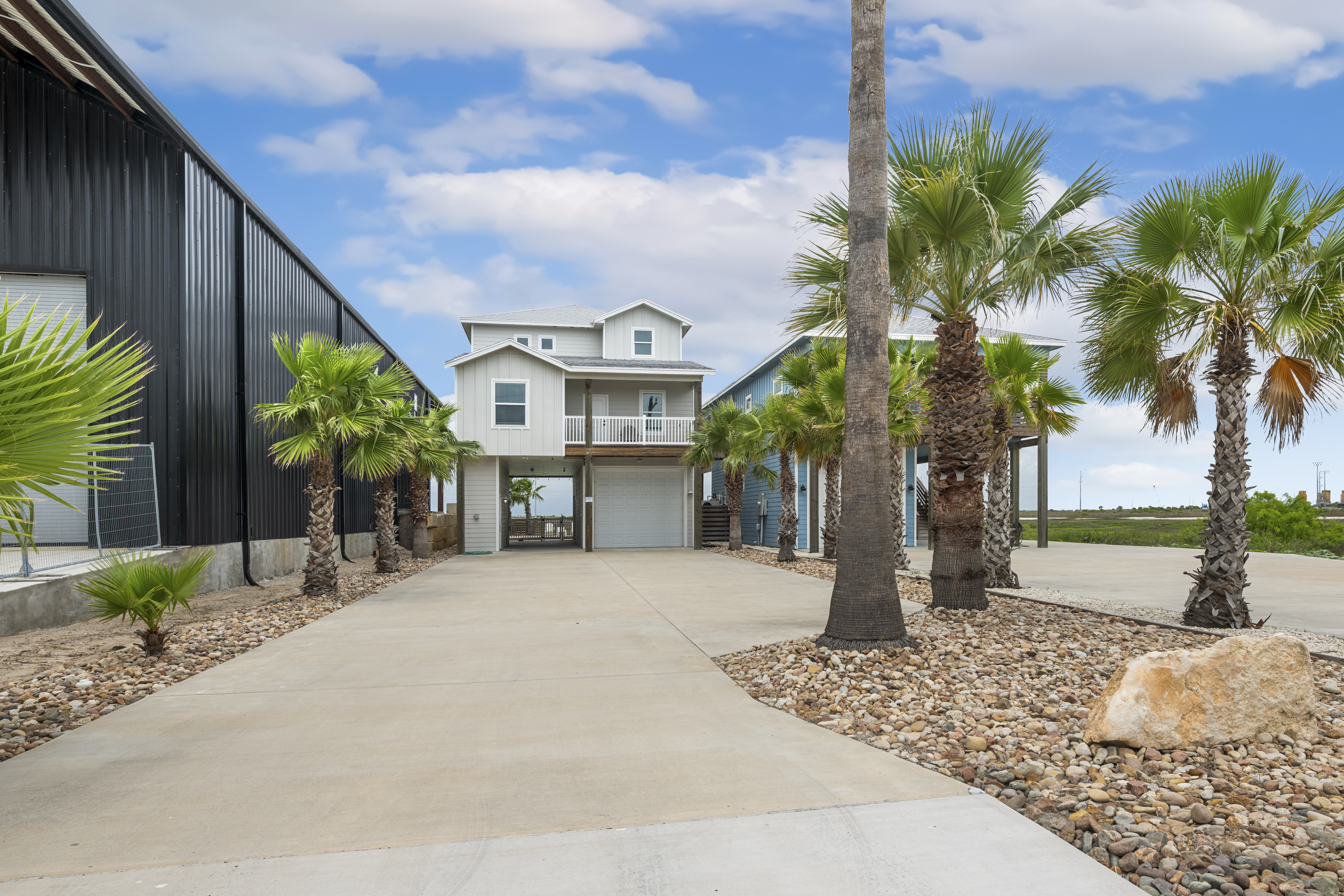  Coastal Living with Expansive Views - 物件實景