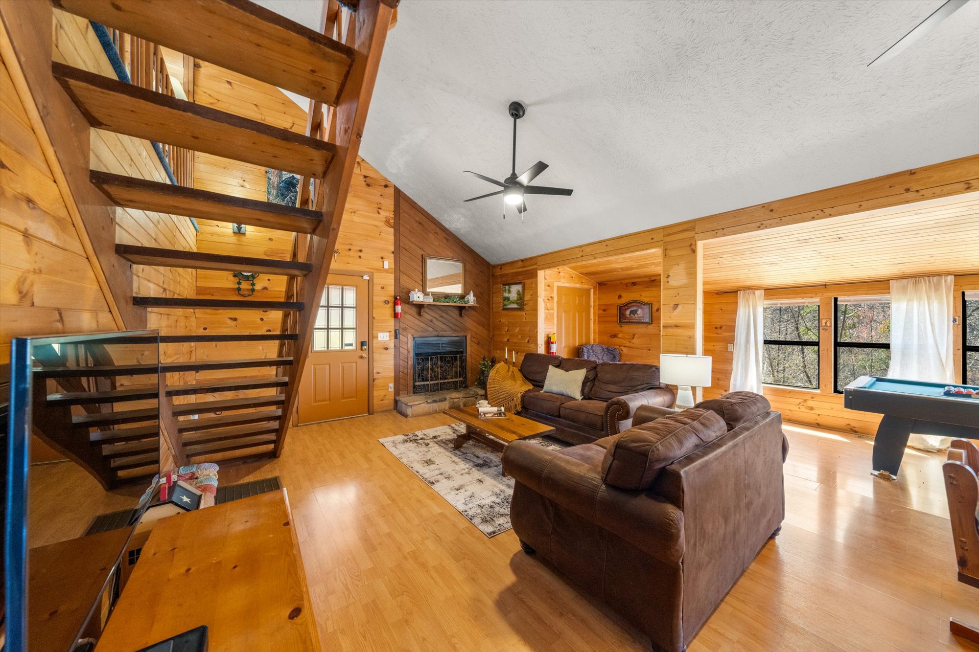 Sevierville, Tennessee, 37876, United States, 3 Bedrooms Bedrooms, ,2 BathroomsBathrooms,Residential,For Sale,1922805