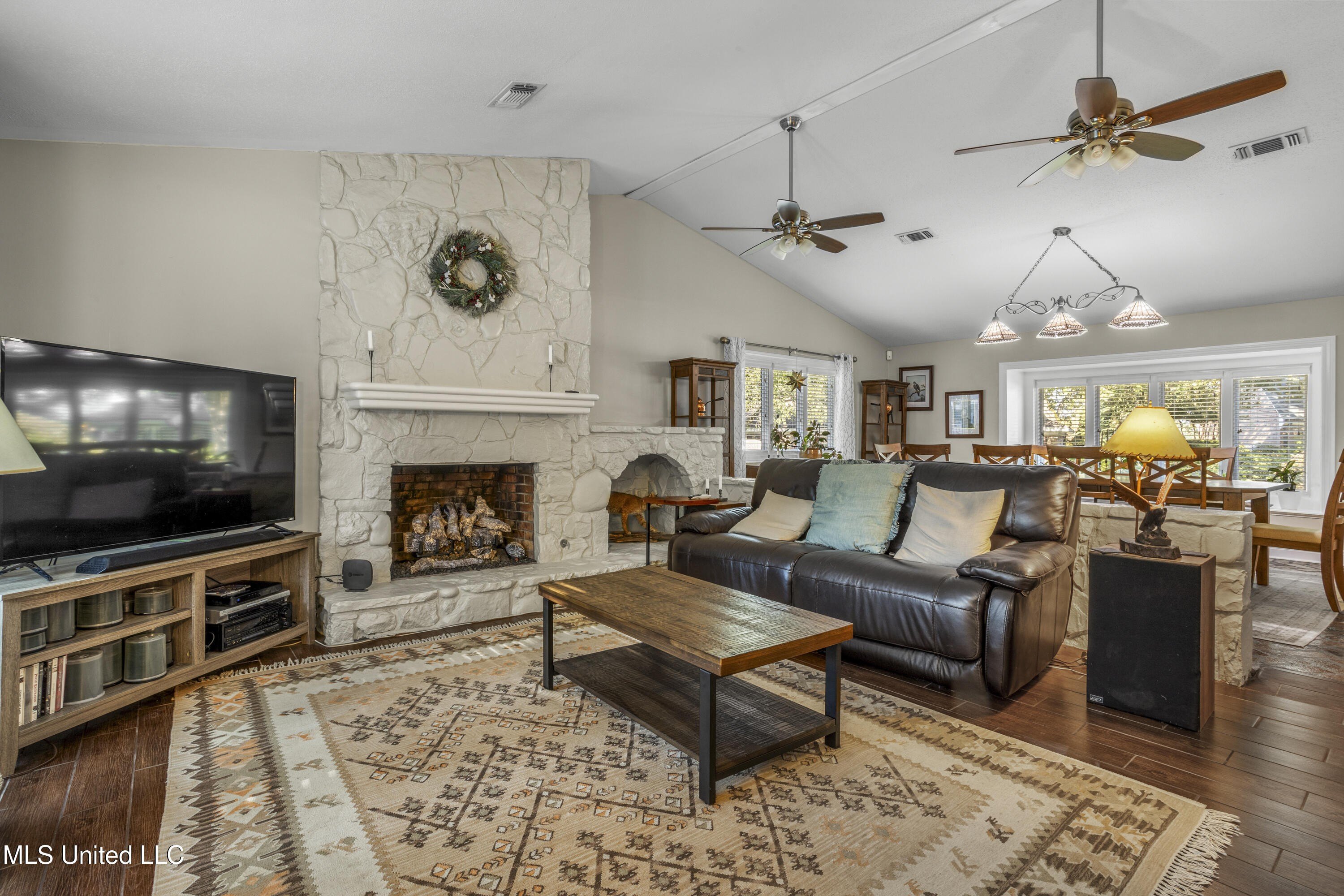 Gulfport, Mississippi, 39507, United States, 4 Bedrooms Bedrooms, ,4 BathroomsBathrooms,Residential,For Sale,1974539