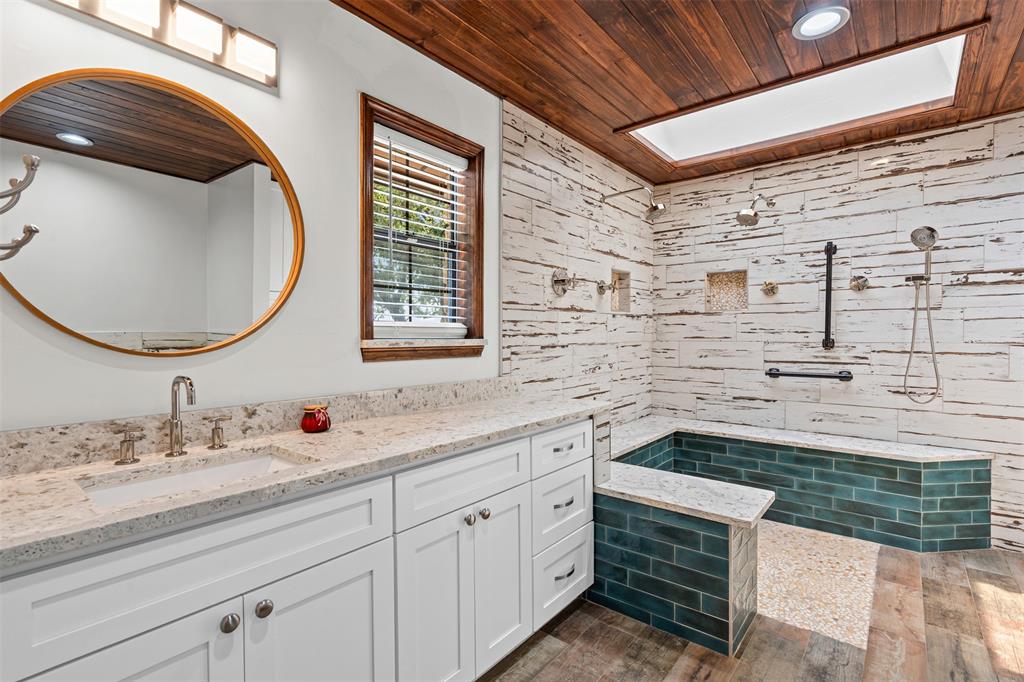 Cleburne, Texas, 76031, United States, 4 Bedrooms Bedrooms, ,3 BathroomsBathrooms,Residential,For Sale,1918510