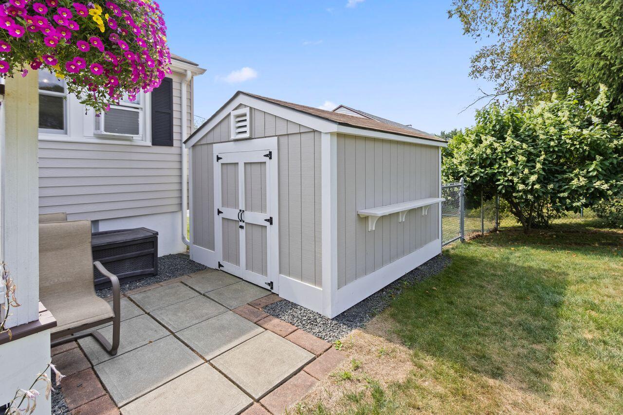 Portland, Maine, 04102, United States, 4 Bedrooms Bedrooms, ,2 BathroomsBathrooms,Residential,For Sale,1918593