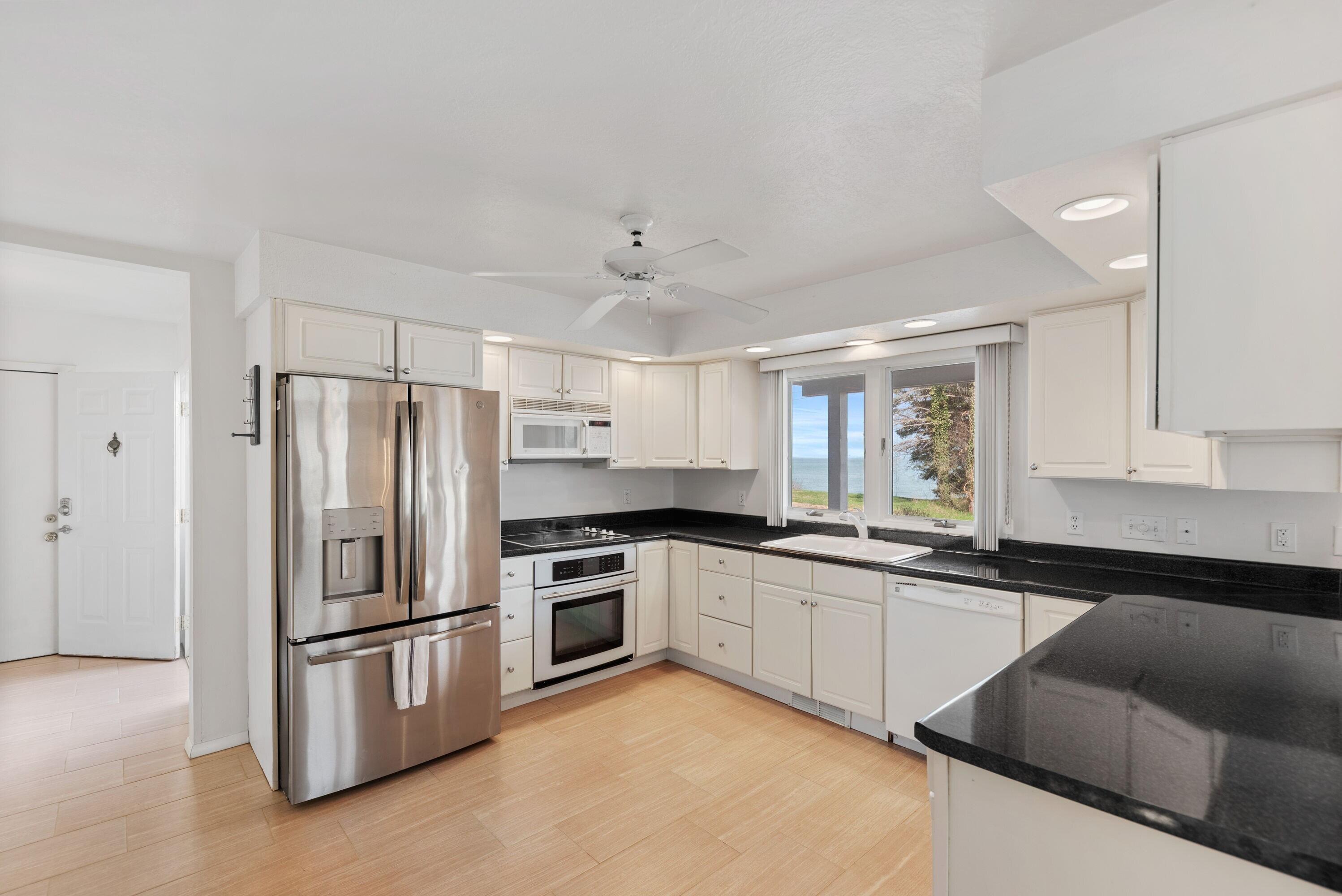 New Buffalo, Michigan, 49117, United States, 4 Bedrooms Bedrooms, ,5 BathroomsBathrooms,Residential,For Sale,1918730