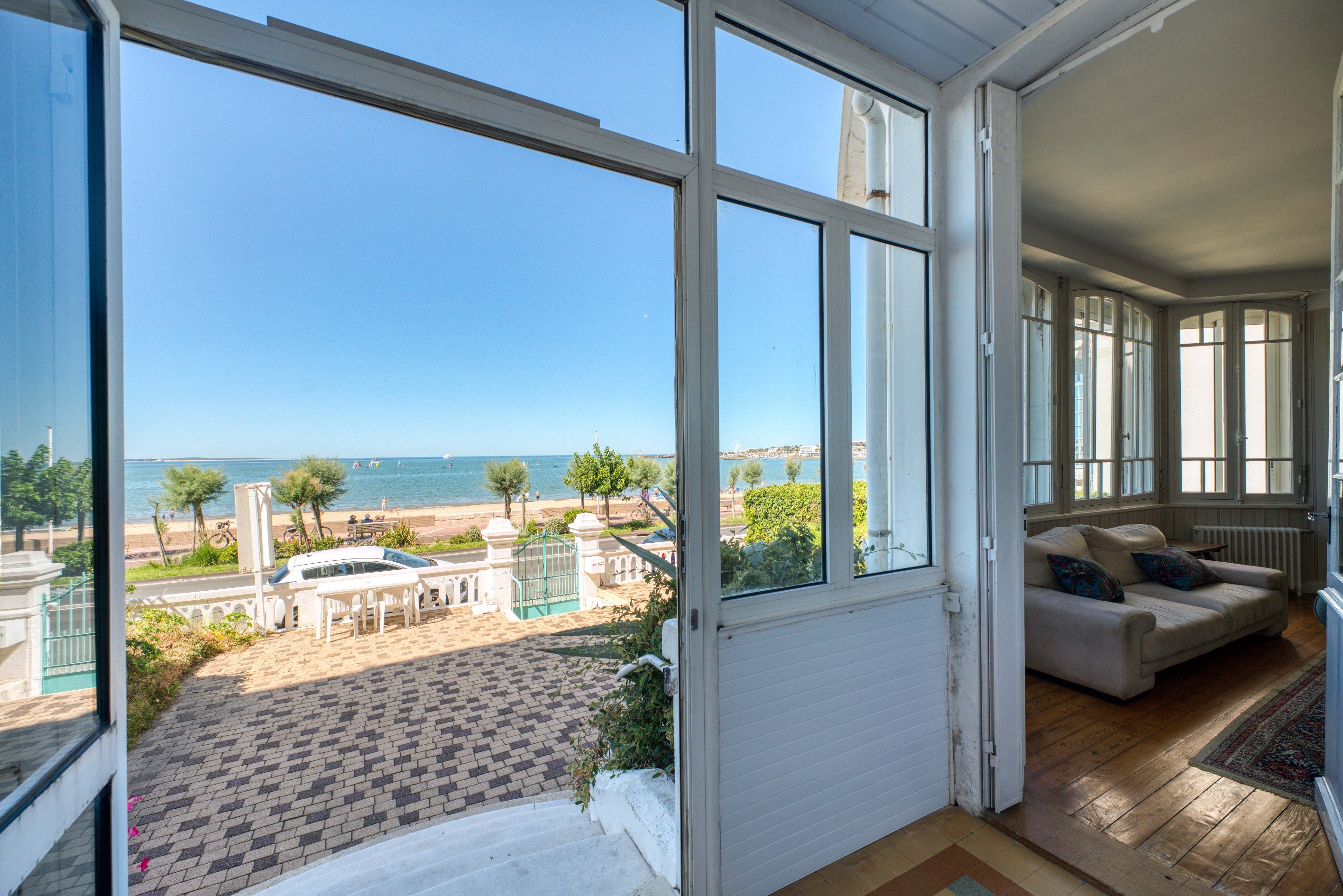  EXCEPTIONAL BELLE ÉPOQUE RESIDENCE ON THE WATERFRONT ROYAN - 物件實景