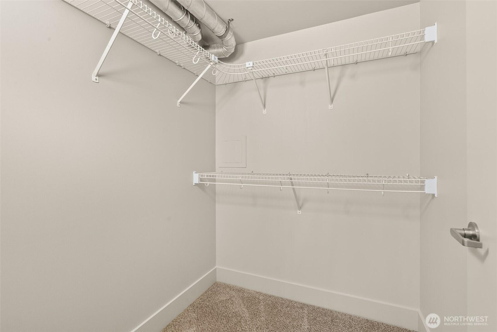SEATTLE, Washington, 98102, United States, 1 Bedroom Bedrooms, ,2 BathroomsBathrooms,Residential,For Sale,1752958
