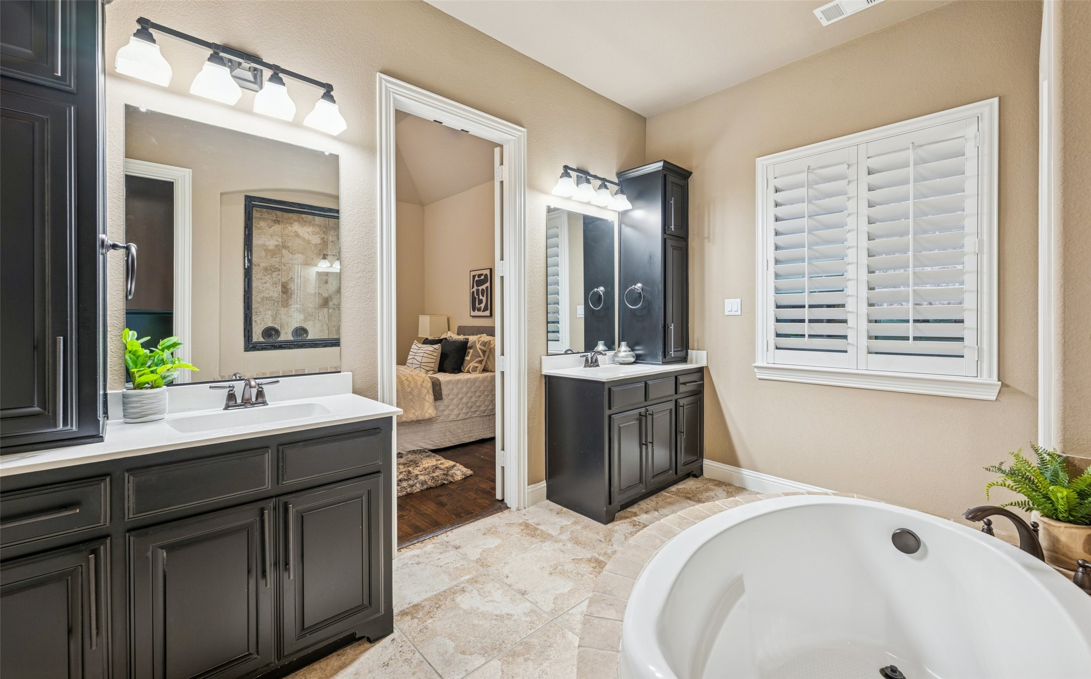 The Colony, Texas, 75056, United States, 3 Bedrooms Bedrooms, ,4 BathroomsBathrooms,Residential,For Sale,2003009