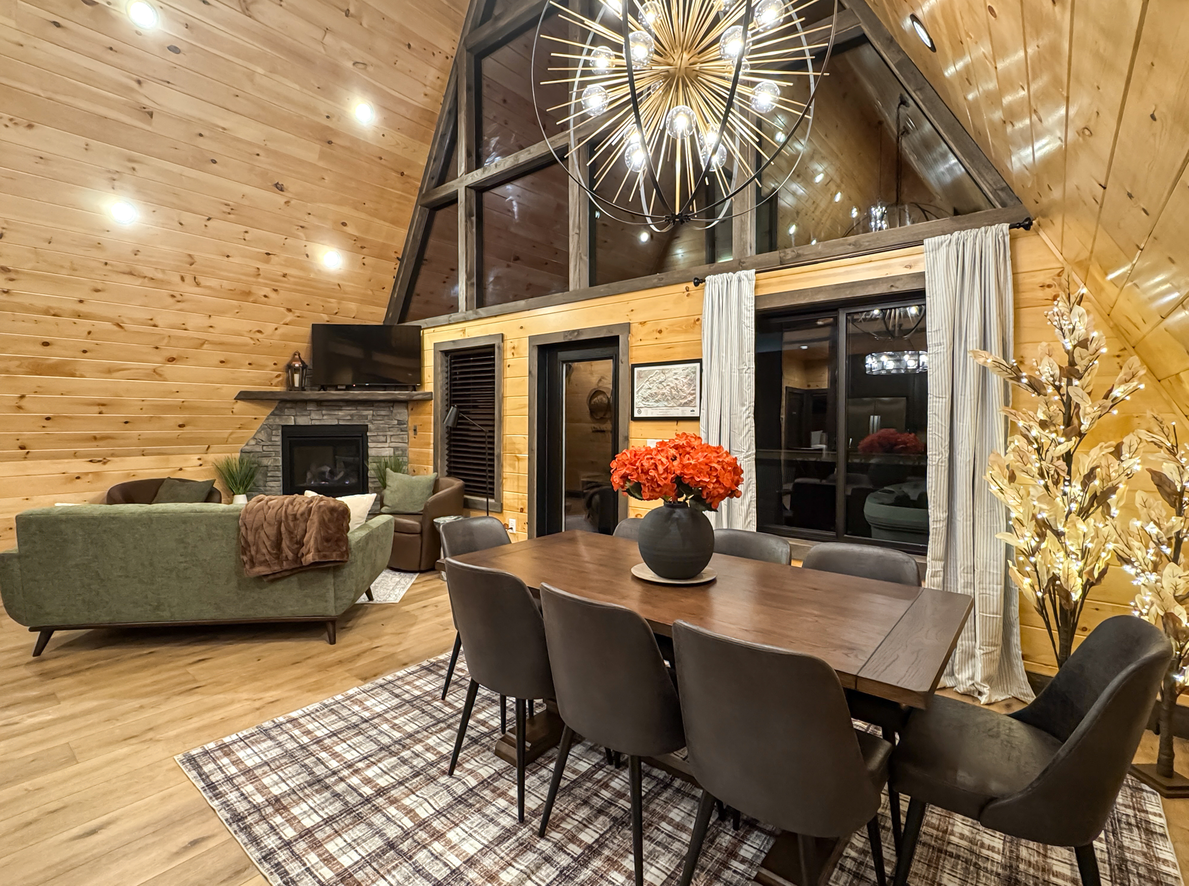 Sevierville, Tennessee, 37862, United States, 3 Bedrooms Bedrooms, ,3 BathroomsBathrooms,Residential,For Sale,1984599