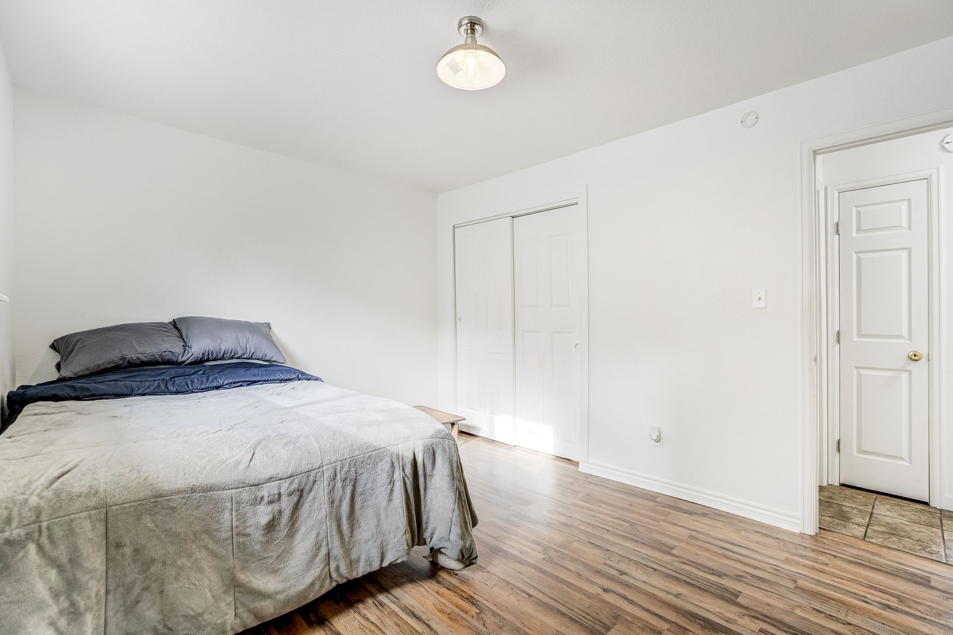  Updated Four Bedroom Home with Assumable Loan - 物件實景