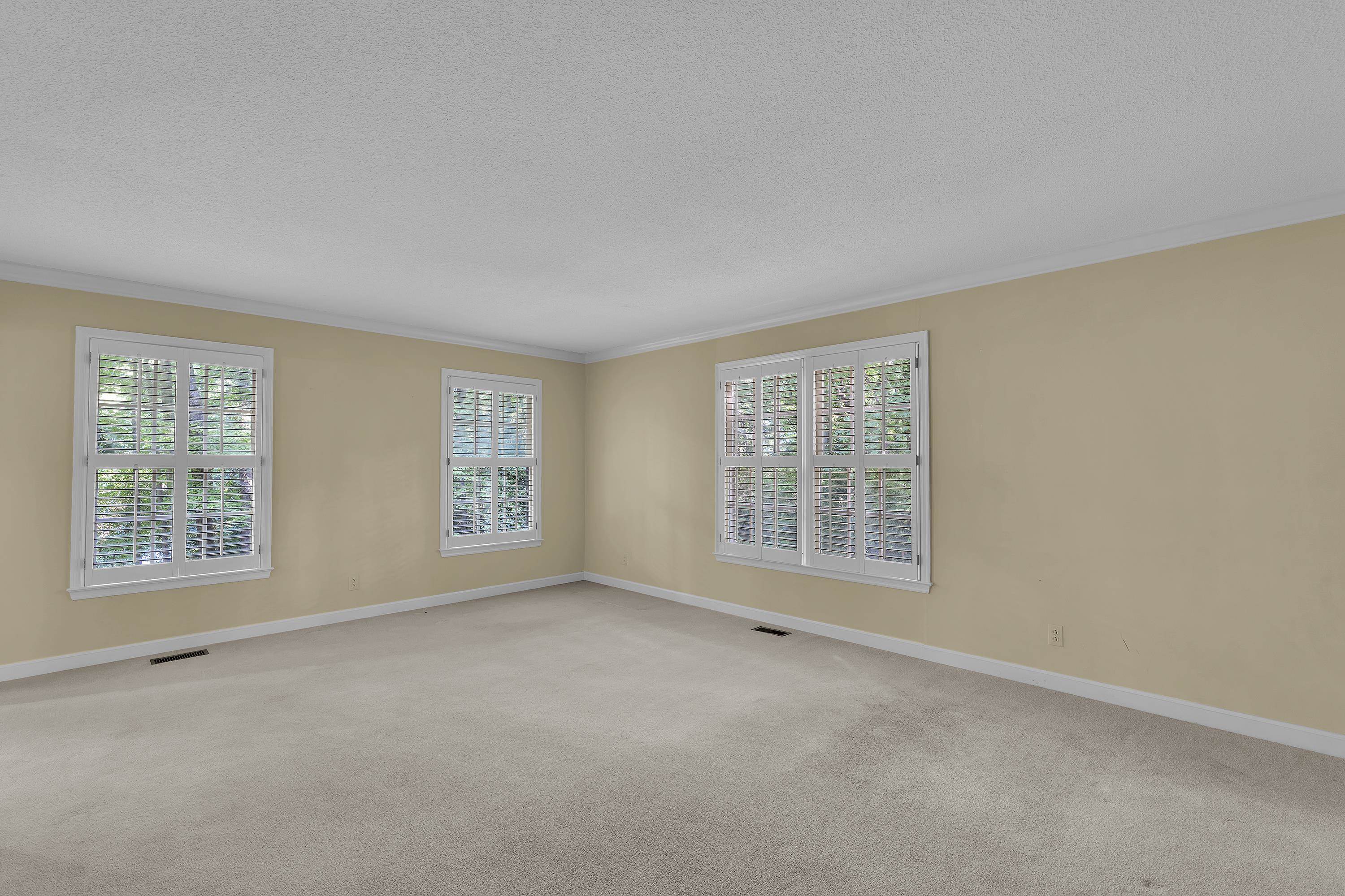 Spartanburg, South Carolina, 29302, United States, 4 Bedrooms Bedrooms, ,3 BathroomsBathrooms,Residential,For Sale,1907438