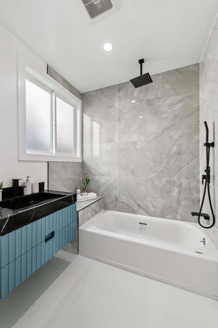 San Francisco, California, 94132, United States, 4 Bedrooms Bedrooms, ,4 BathroomsBathrooms,Residential,For Sale,2008960