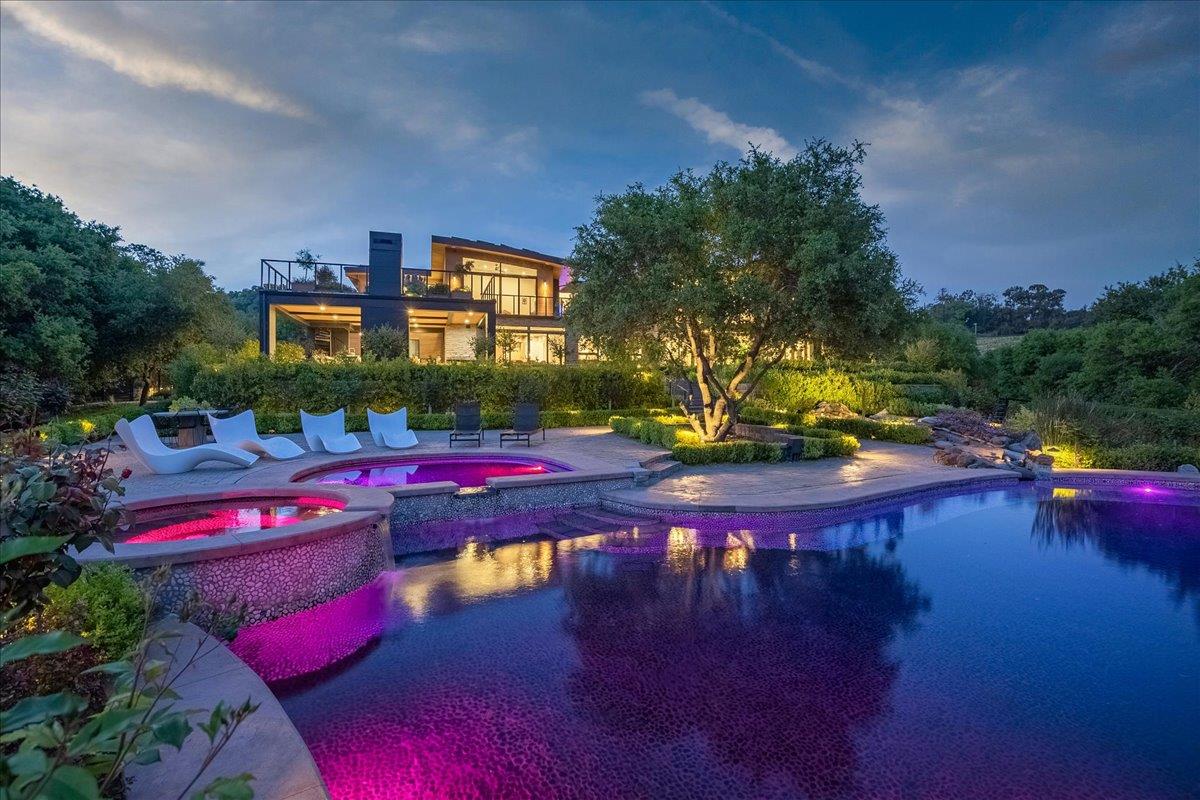 Saratoga, California, 95070, United States, 6 Bedrooms Bedrooms, ,11 BathroomsBathrooms,Residential,For Sale,1971416