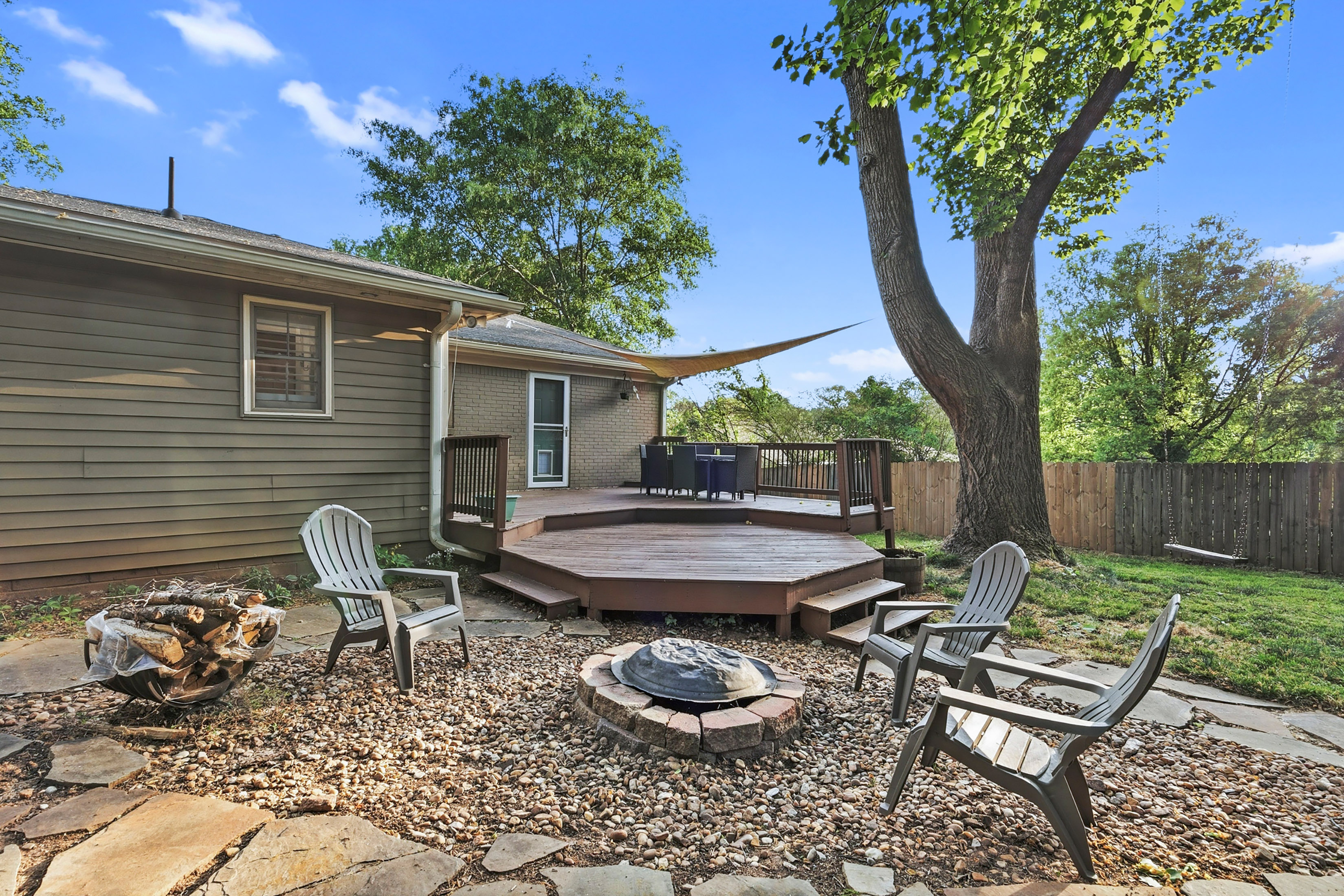  Perfect Blend Of Character, Updates, And Lifestyle—Don’t Miss It - 物件實景