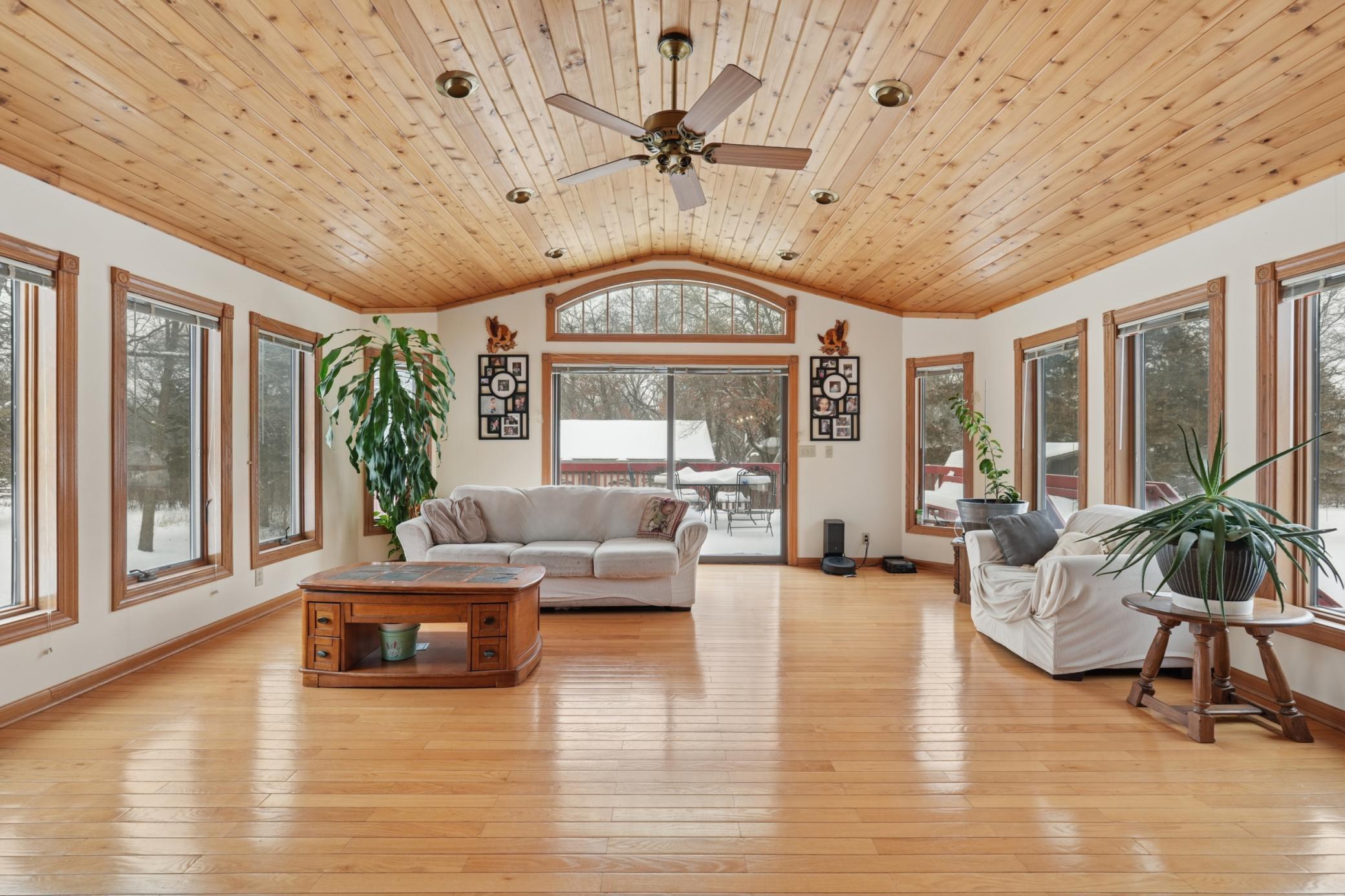 Rochester, Minnesota, 55904, United States, 4 Bedrooms Bedrooms, ,3 BathroomsBathrooms,Residential,For Sale,2003115