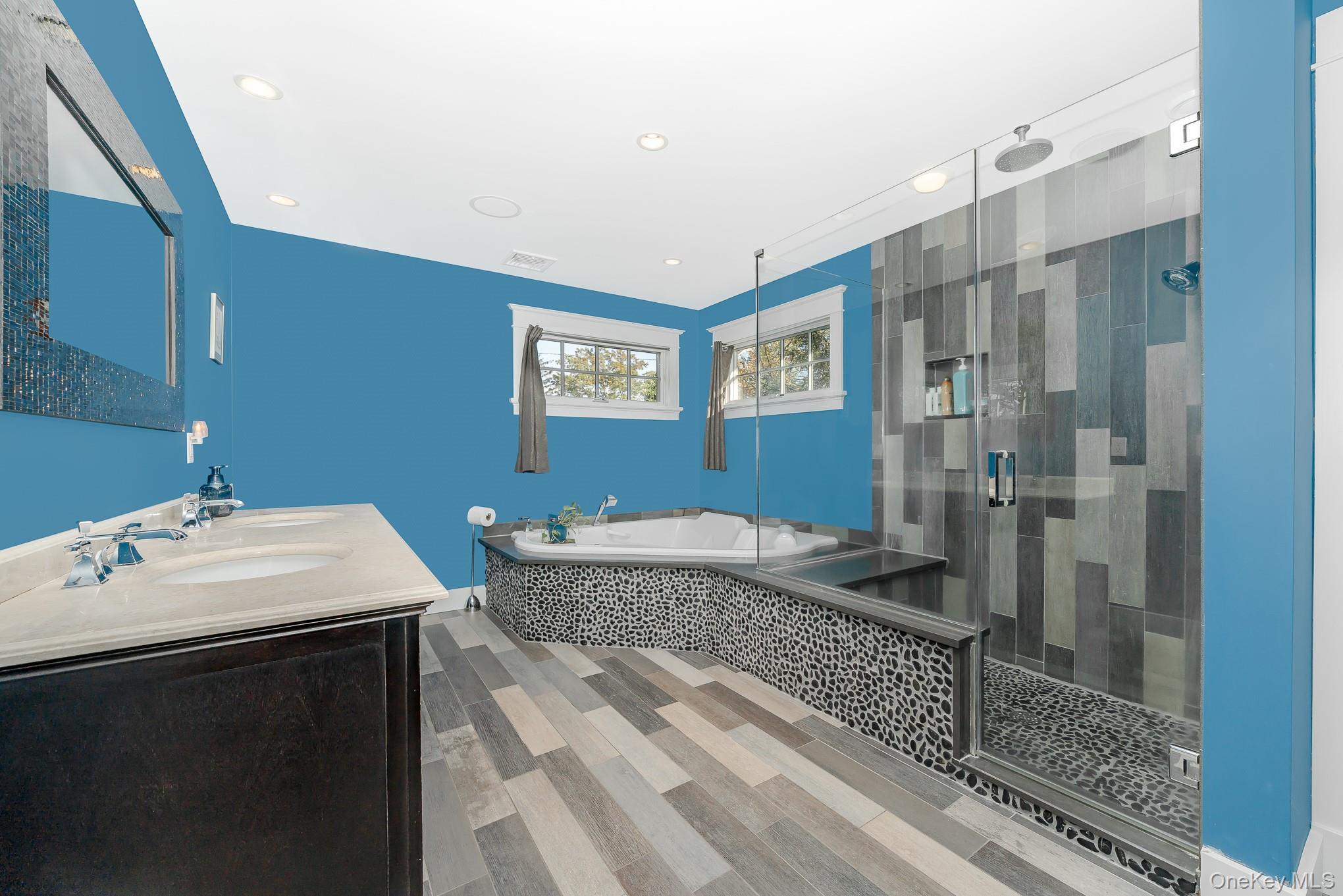 New Hyde Park, New York, 11040, United States, 4 Bedrooms Bedrooms, ,4 BathroomsBathrooms,Residential,For Sale,1976805