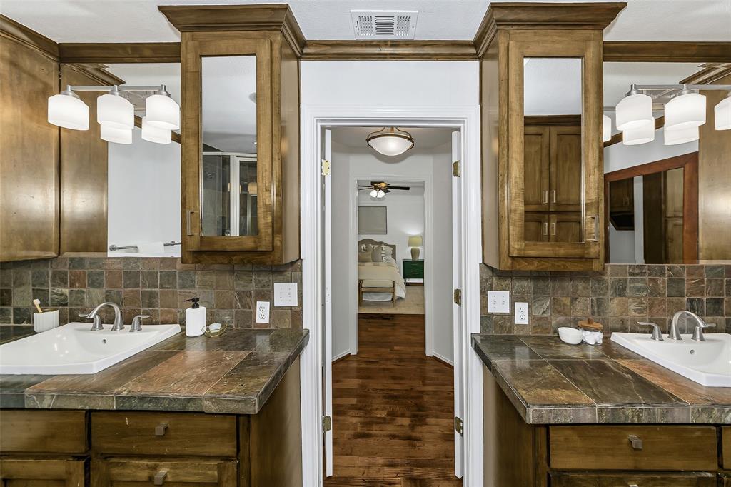 Colleyville, Texas, 76034, United States, 4 Bedrooms Bedrooms, ,3 BathroomsBathrooms,Residential,For Sale,1927837