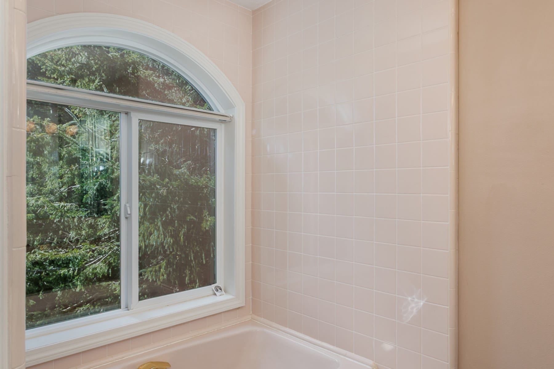  626 N BAYVIEW LOOP Waldport, OR 97394 - 物件實景