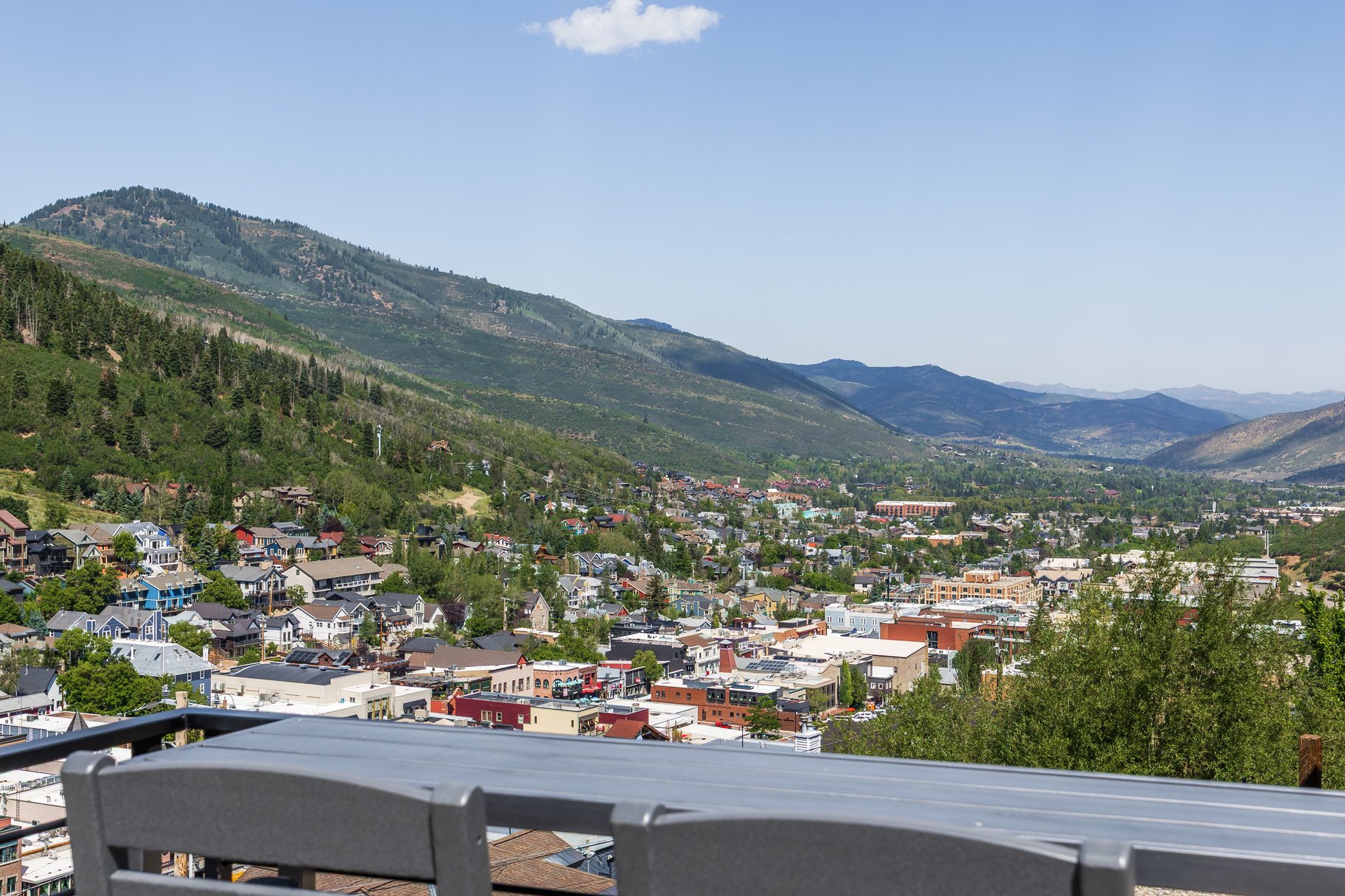  Mountain Modern Masterpiece with Sweeping Old Town and Ski Area Views - 物件實景
