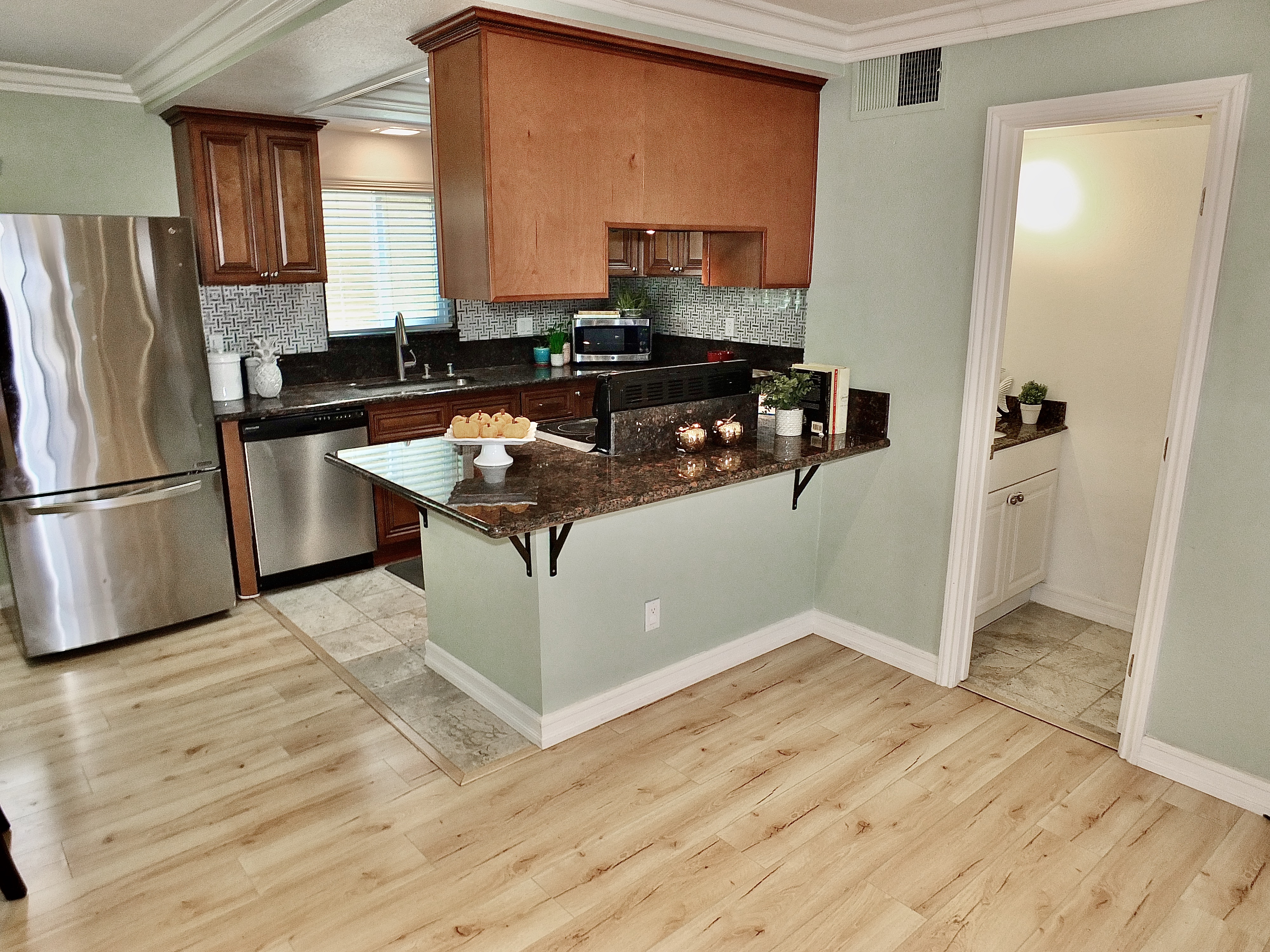 Gardena, California, 90247, United States, 2 Bedrooms Bedrooms, ,3 BathroomsBathrooms,Residential,For Sale,1905647
