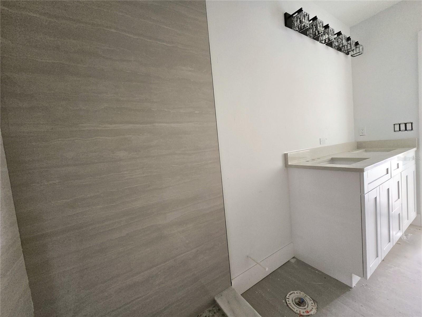 ST PETERSBURG, Florida, 33714, United States, 4 Bedrooms Bedrooms, ,3 BathroomsBathrooms,Residential,For Sale,2036130