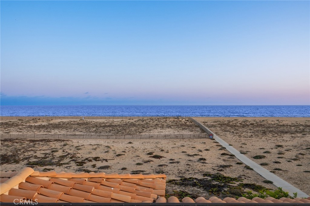 Newport Beach, California, 92661, United States, 4 Bedrooms Bedrooms, ,5 BathroomsBathrooms,Residential,For Sale,1875430