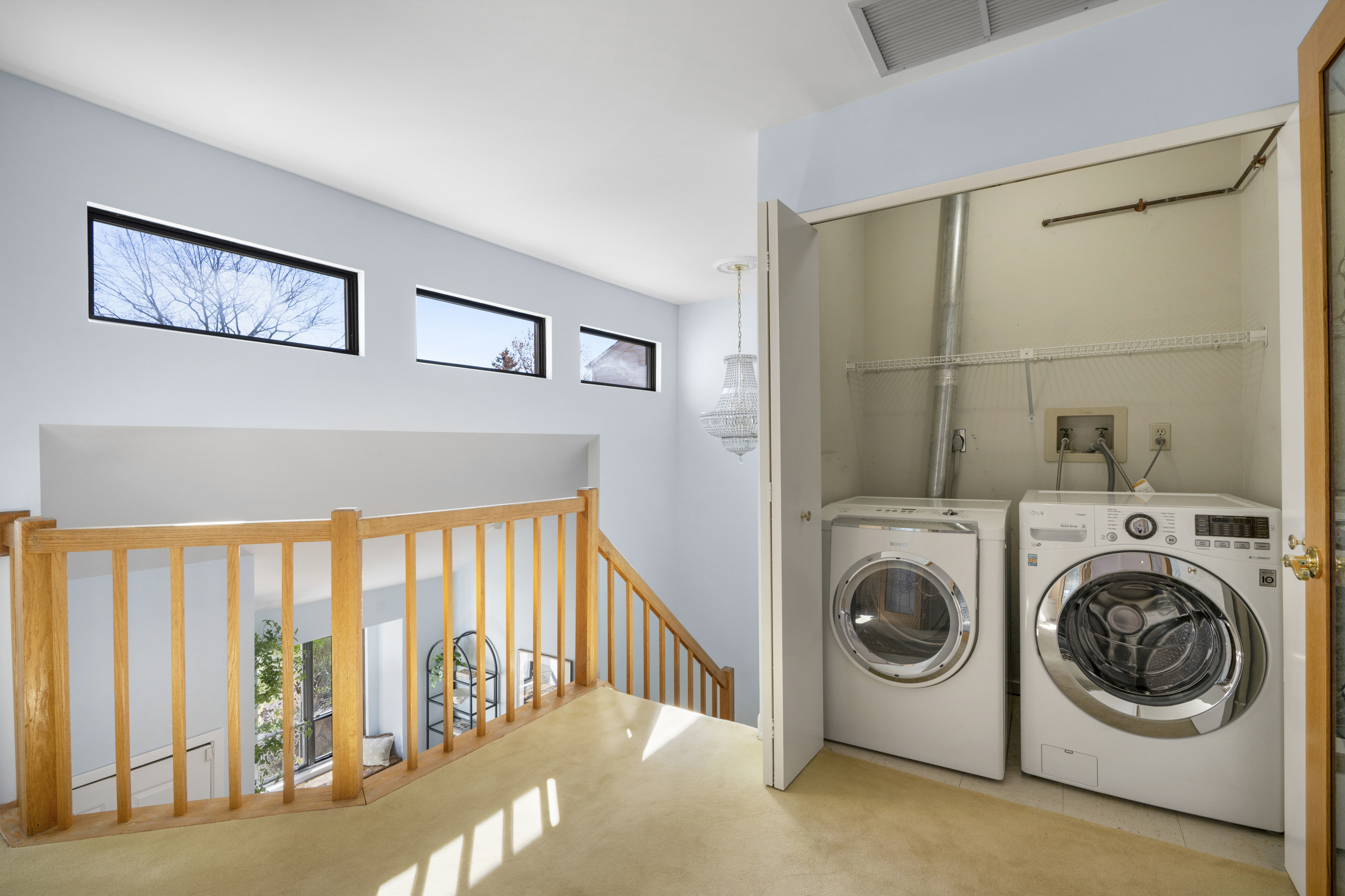  Water Views in Hudson Watch - 物件實景