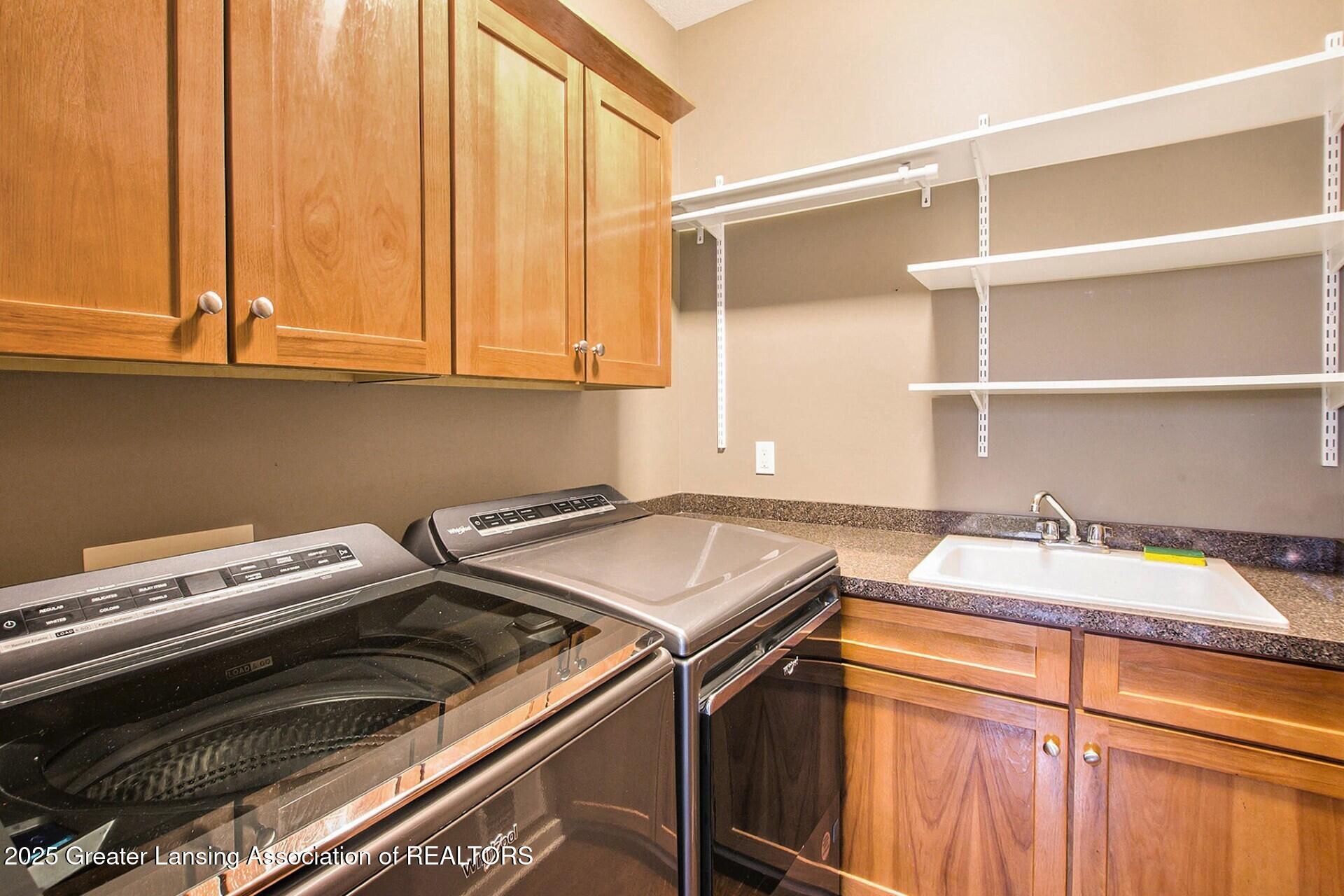 Eaton Rapids, Michigan, 48827, United States, 5 Bedrooms Bedrooms, ,3 BathroomsBathrooms,Residential,For Sale,1934713