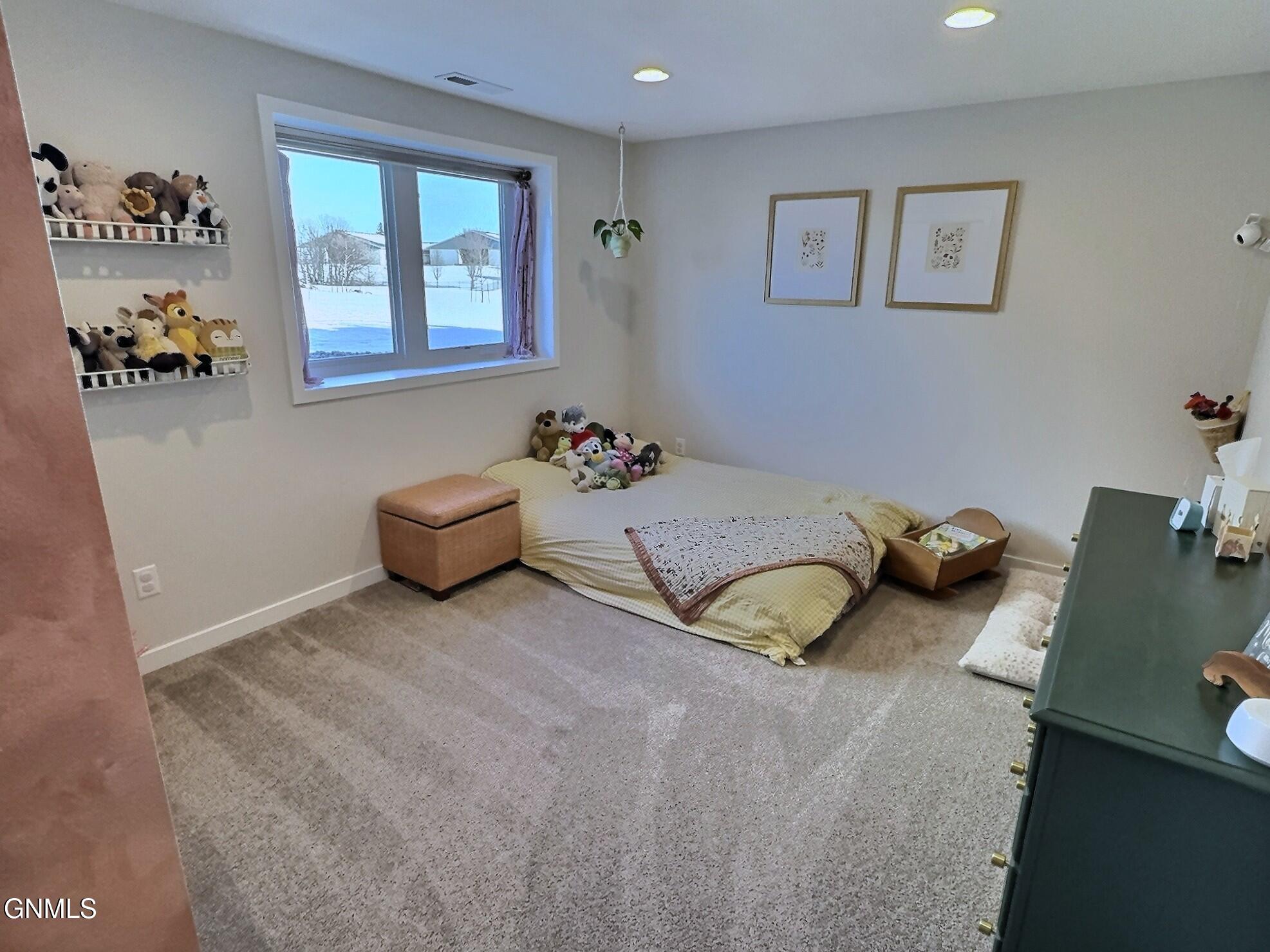 Mandan, North Dakota, 58554, United States, 4 Bedrooms Bedrooms, ,2 BathroomsBathrooms,Residential,For Sale,2006369