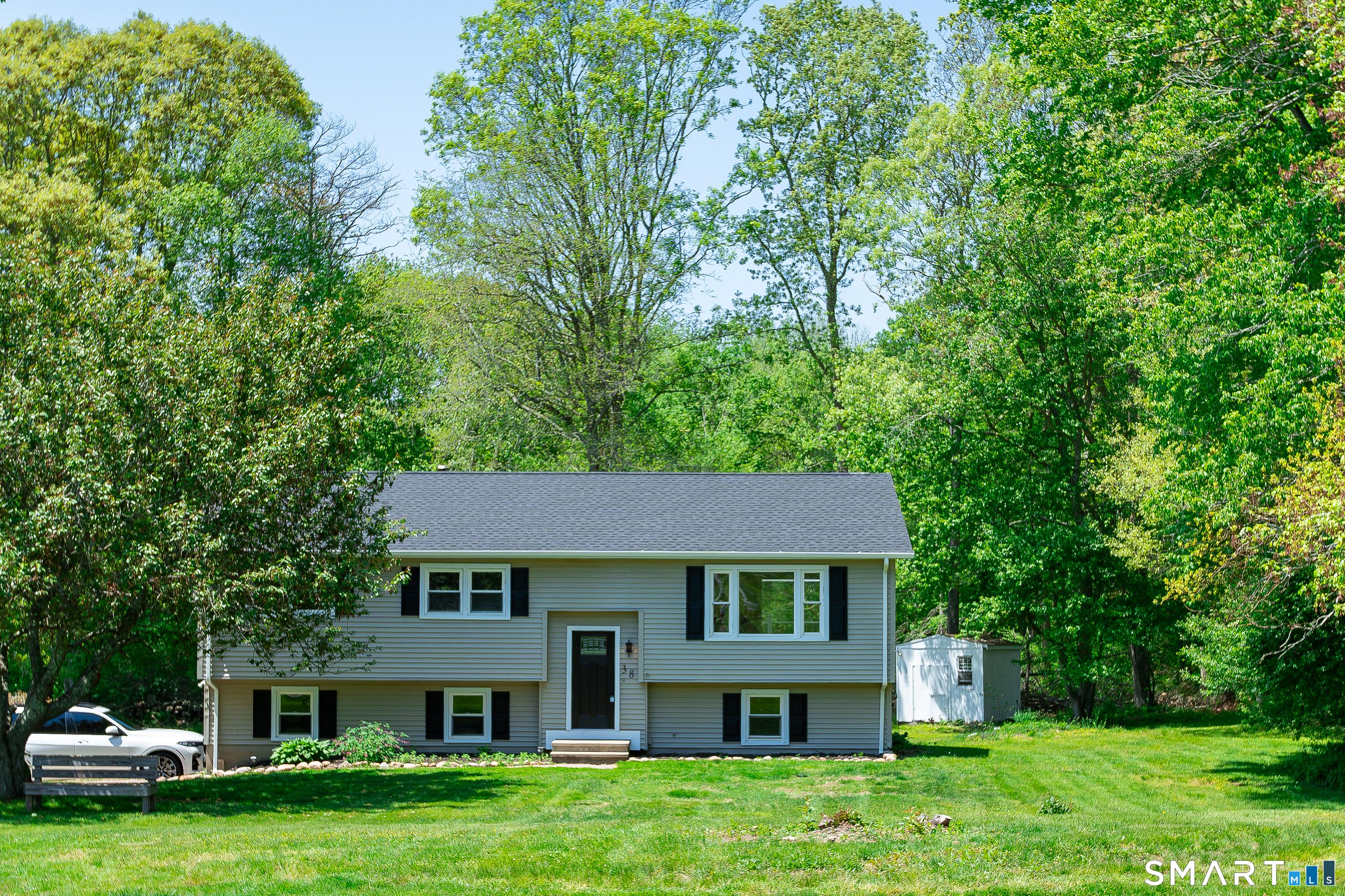 476, Connecticut, 06378, United States, 3 Bedrooms Bedrooms, ,2 BathroomsBathrooms,Residential,For Sale,2025073
