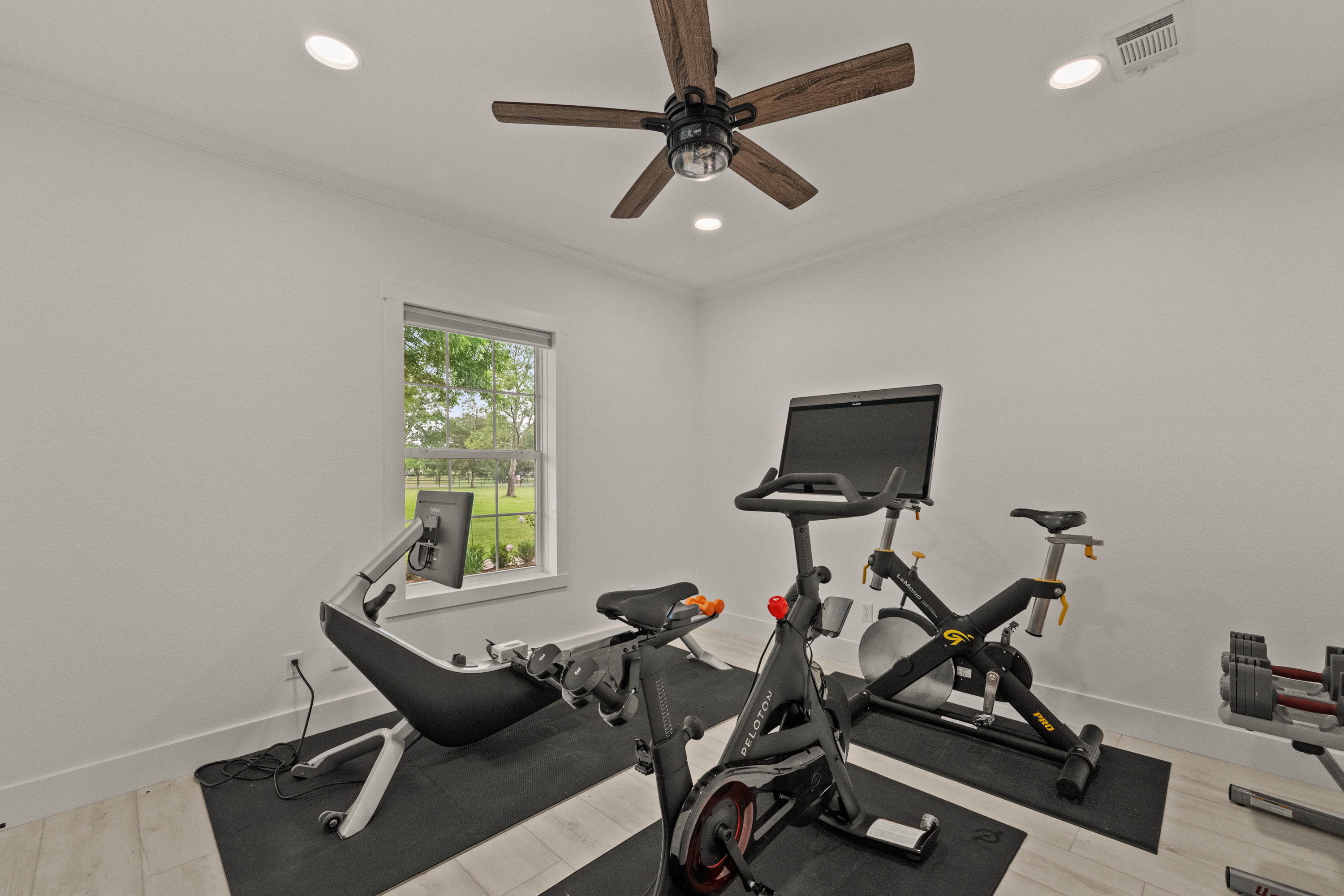 Caddo Mills, Texas, 75135, United States, 4 Bedrooms Bedrooms, ,3 BathroomsBathrooms,Residential,For Sale,1915127