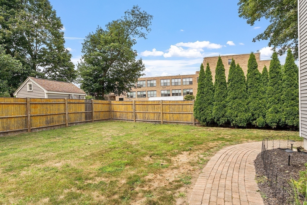 Beverly, Massachusetts, 01915, United States, 3 Bedrooms Bedrooms, ,2 BathroomsBathrooms,Residential,For Sale,1912054