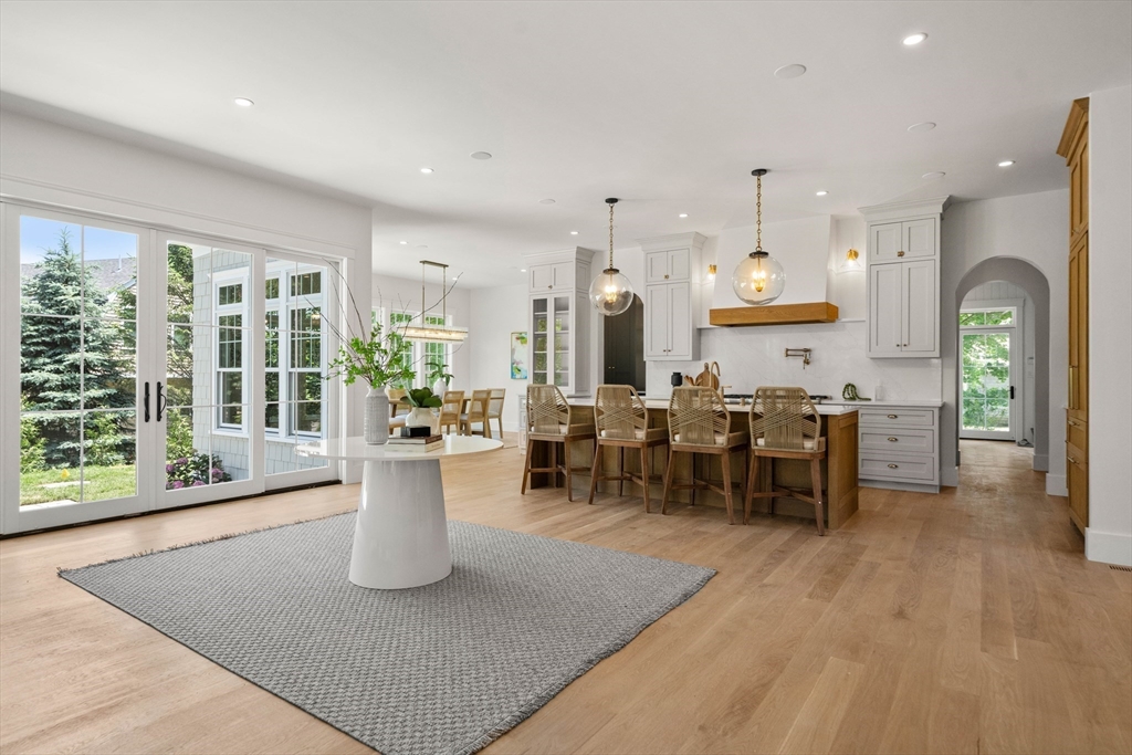 Hingham, Massachusetts, 02043, United States, 5 Bedrooms Bedrooms, ,6 BathroomsBathrooms,Residential,For Sale,1994867