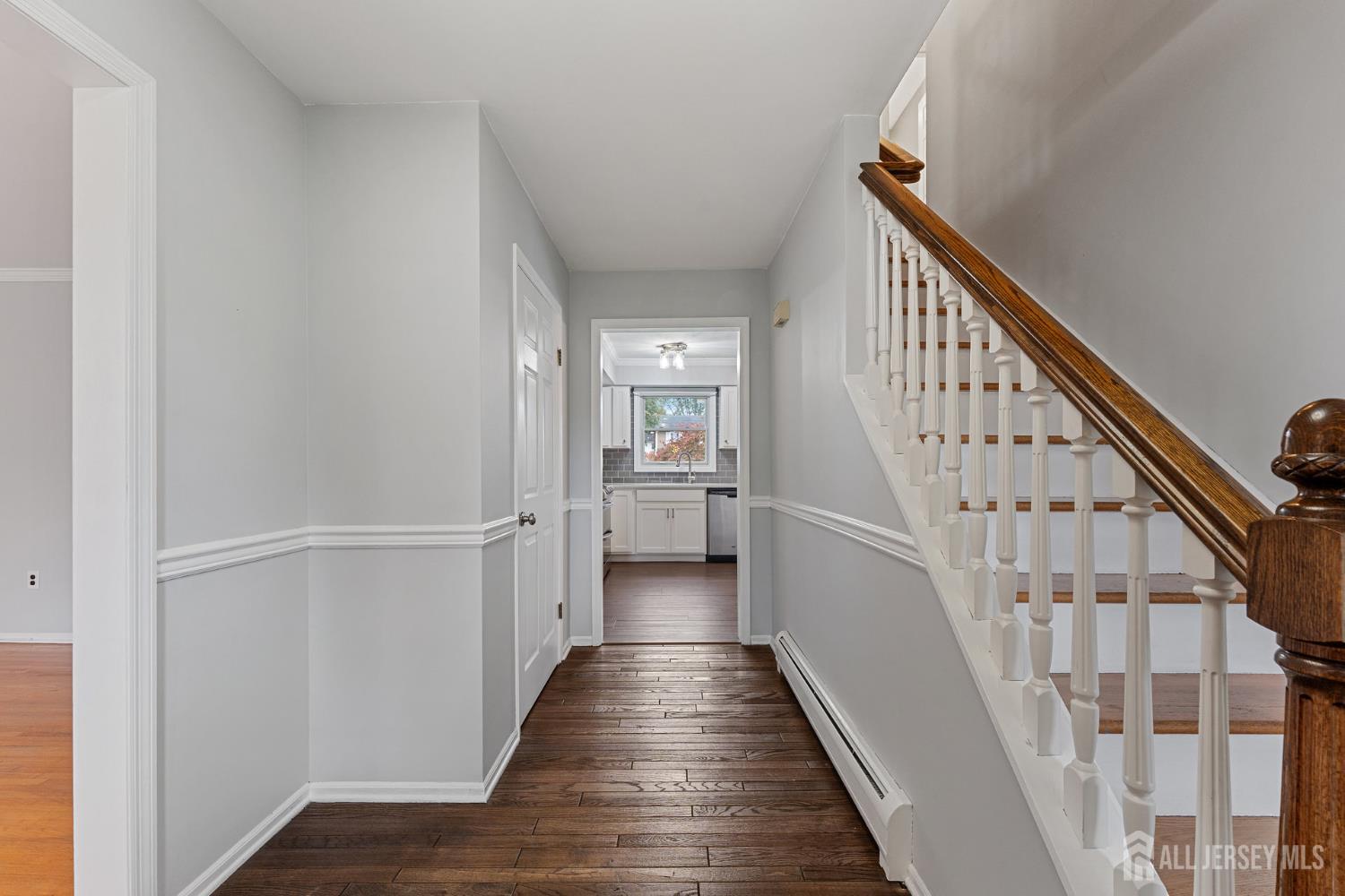 Middlesex, New Jersey, 08846, United States, 4 Bedrooms Bedrooms, ,3 BathroomsBathrooms,Residential,For Sale,1968933