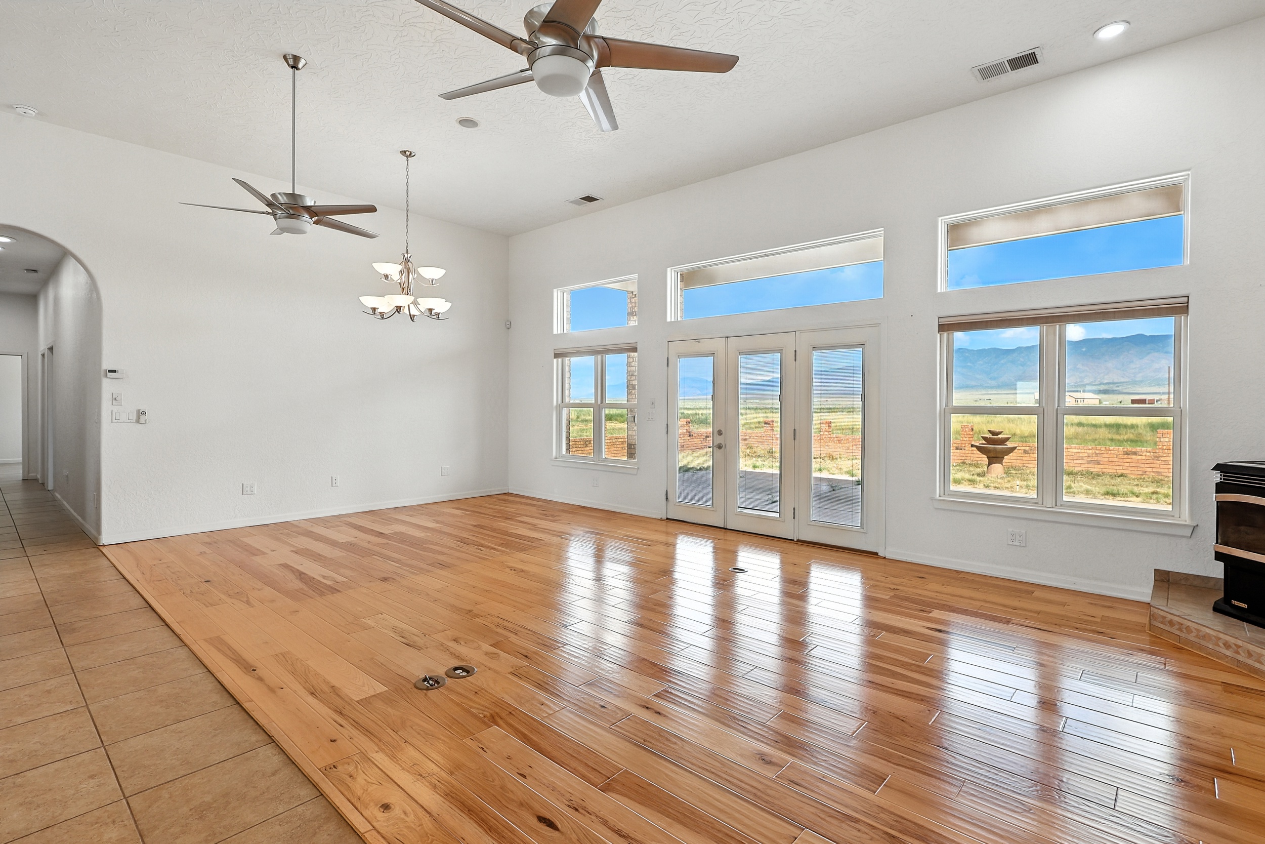 Belen, New Mexico, 87002, United States, 3 Bedrooms Bedrooms, ,3 BathroomsBathrooms,Residential,For Sale,1973805