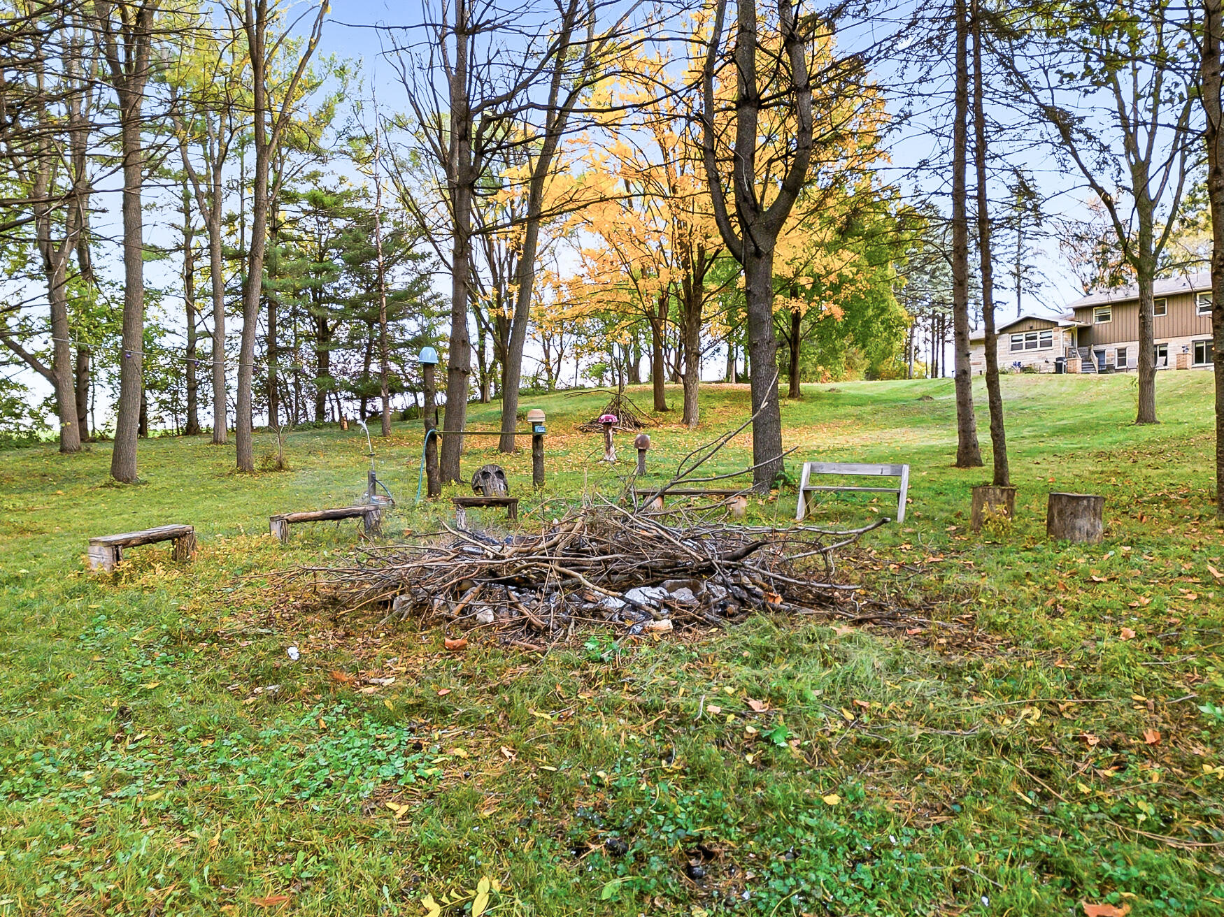 Jefferson, Wisconsin, 53549, United States, 4 Bedrooms Bedrooms, ,2 BathroomsBathrooms,Residential,For Sale,1973075