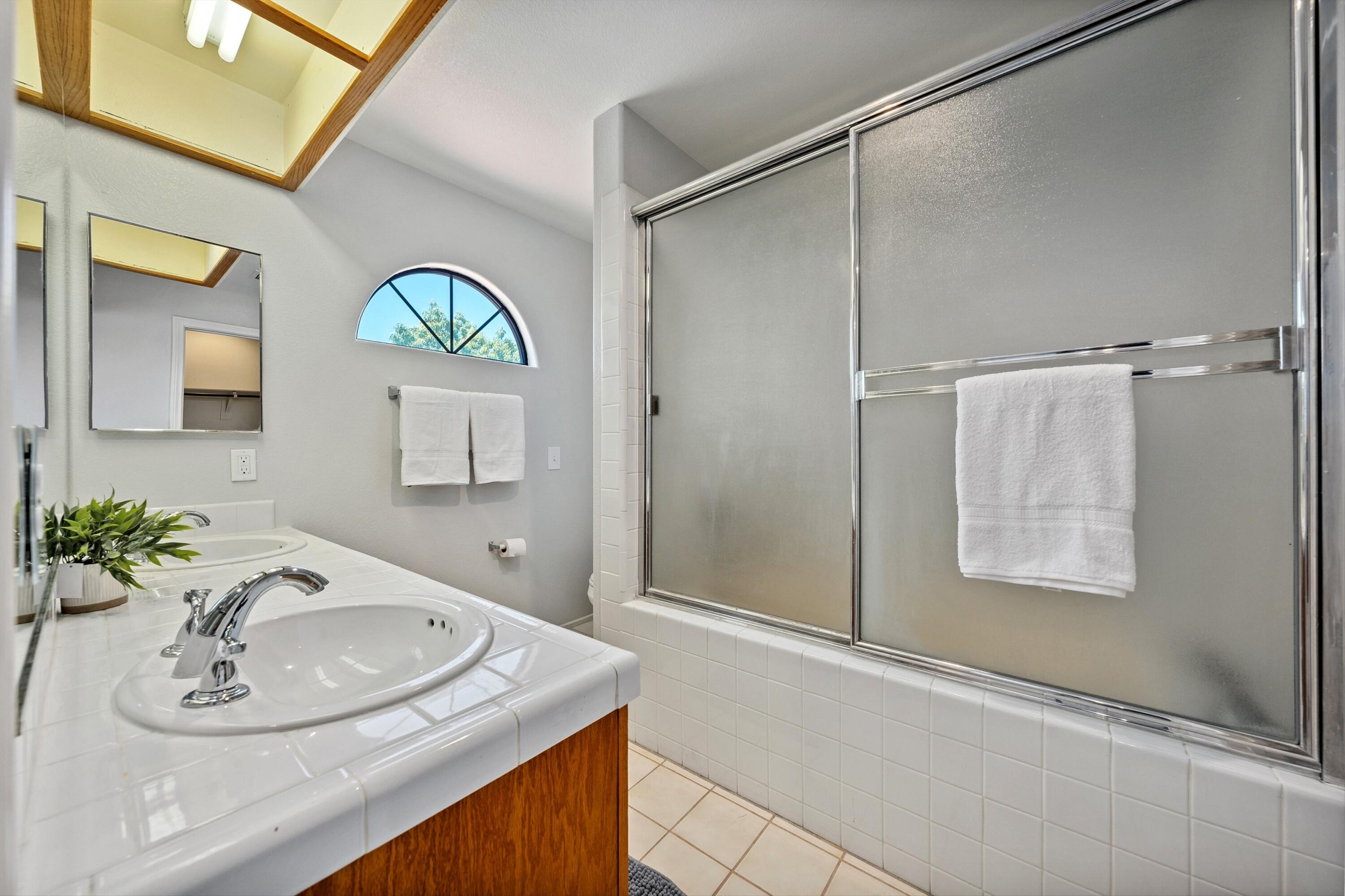 Indio, California, 92201, United States, 3 Bedrooms Bedrooms, ,2 BathroomsBathrooms,Residential,For Sale,1891507