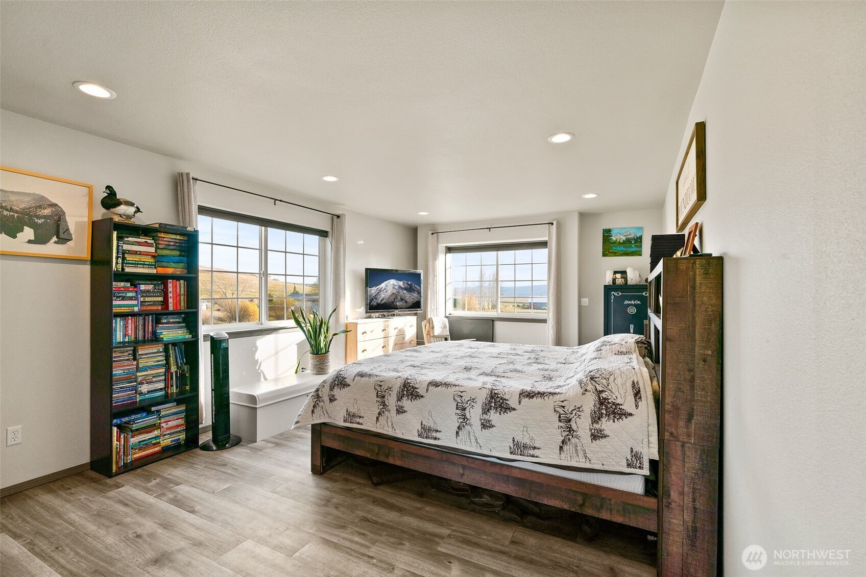 Ellensburg, Washington, 98926, United States, 6 Bedrooms Bedrooms, ,2 BathroomsBathrooms,Residential,For Sale,1992085