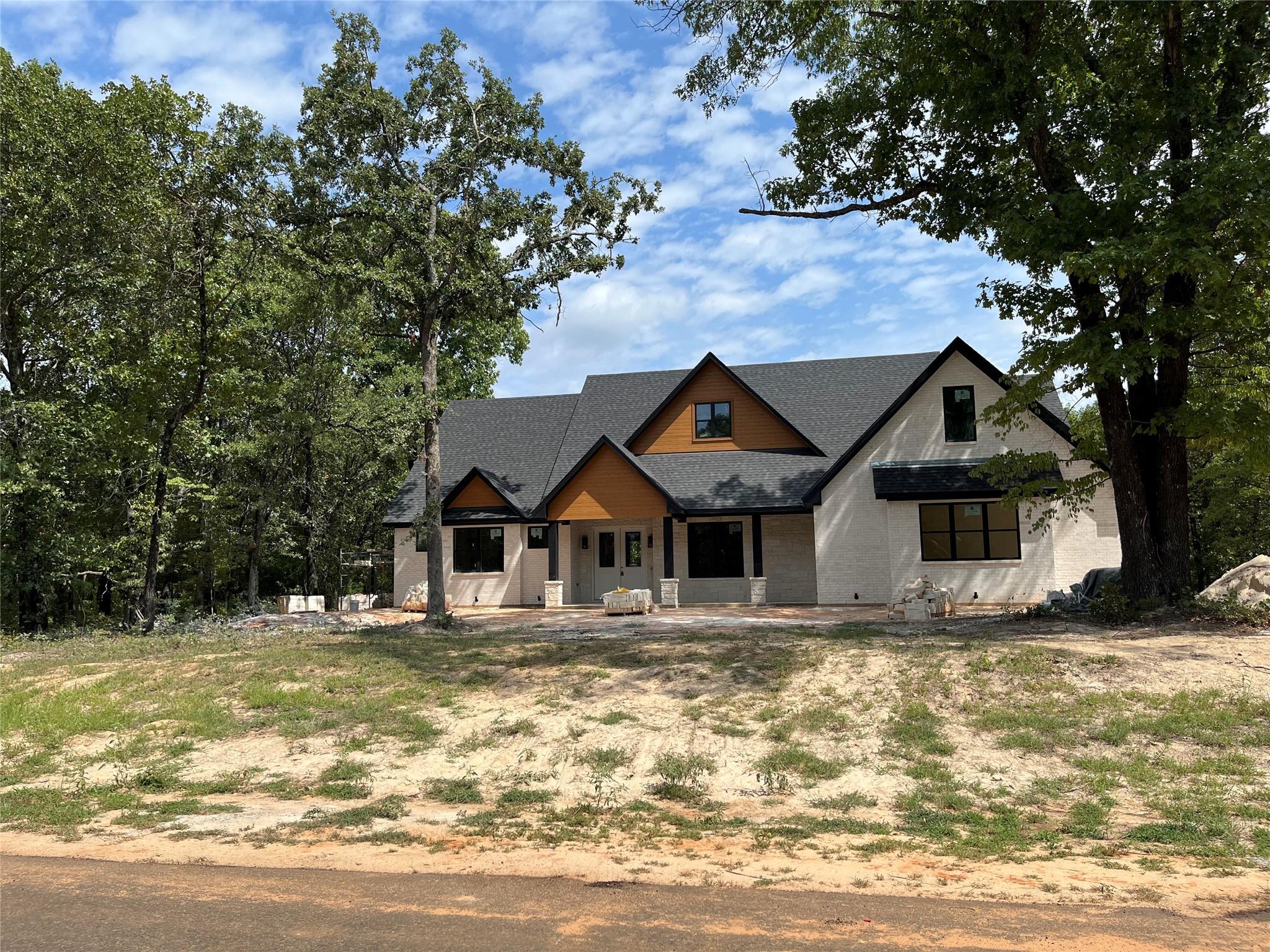 Mineola, Texas, 75773, United States, 4 Bedrooms Bedrooms, ,4 BathroomsBathrooms,Residential,For Sale,1981031