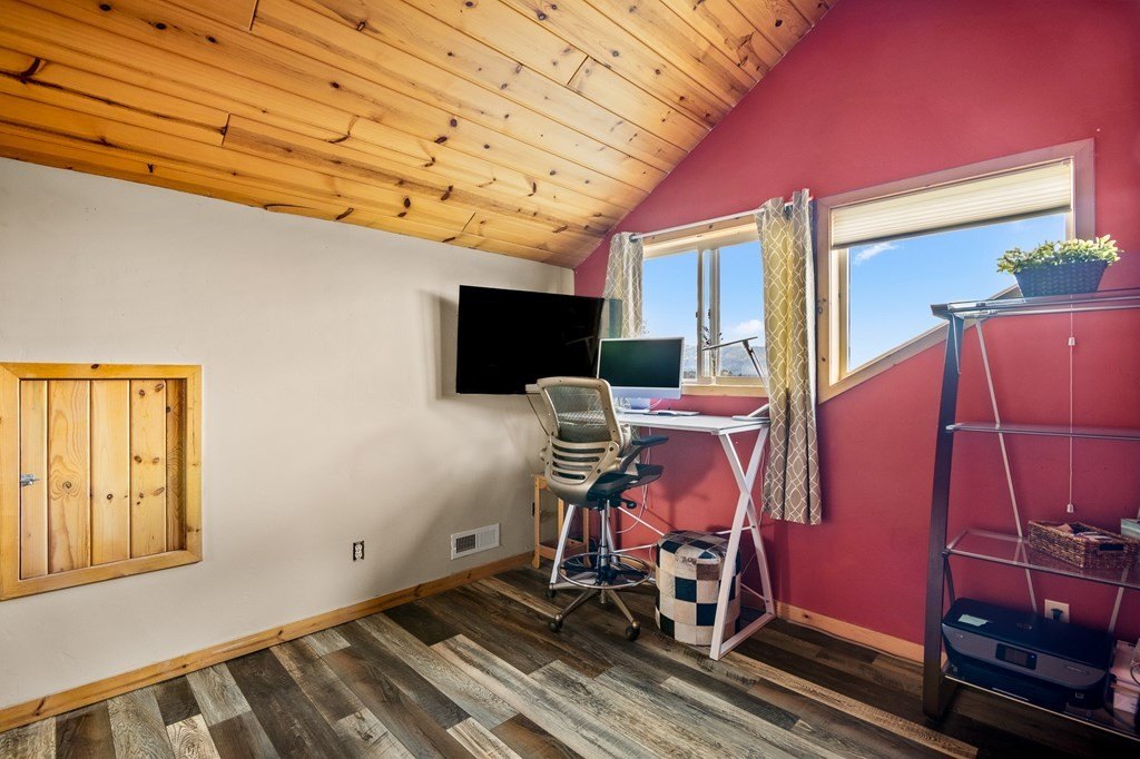 McCall, Idaho, 83638, United States, 3 Bedrooms Bedrooms, ,2 BathroomsBathrooms,Residential,For Sale,1976759