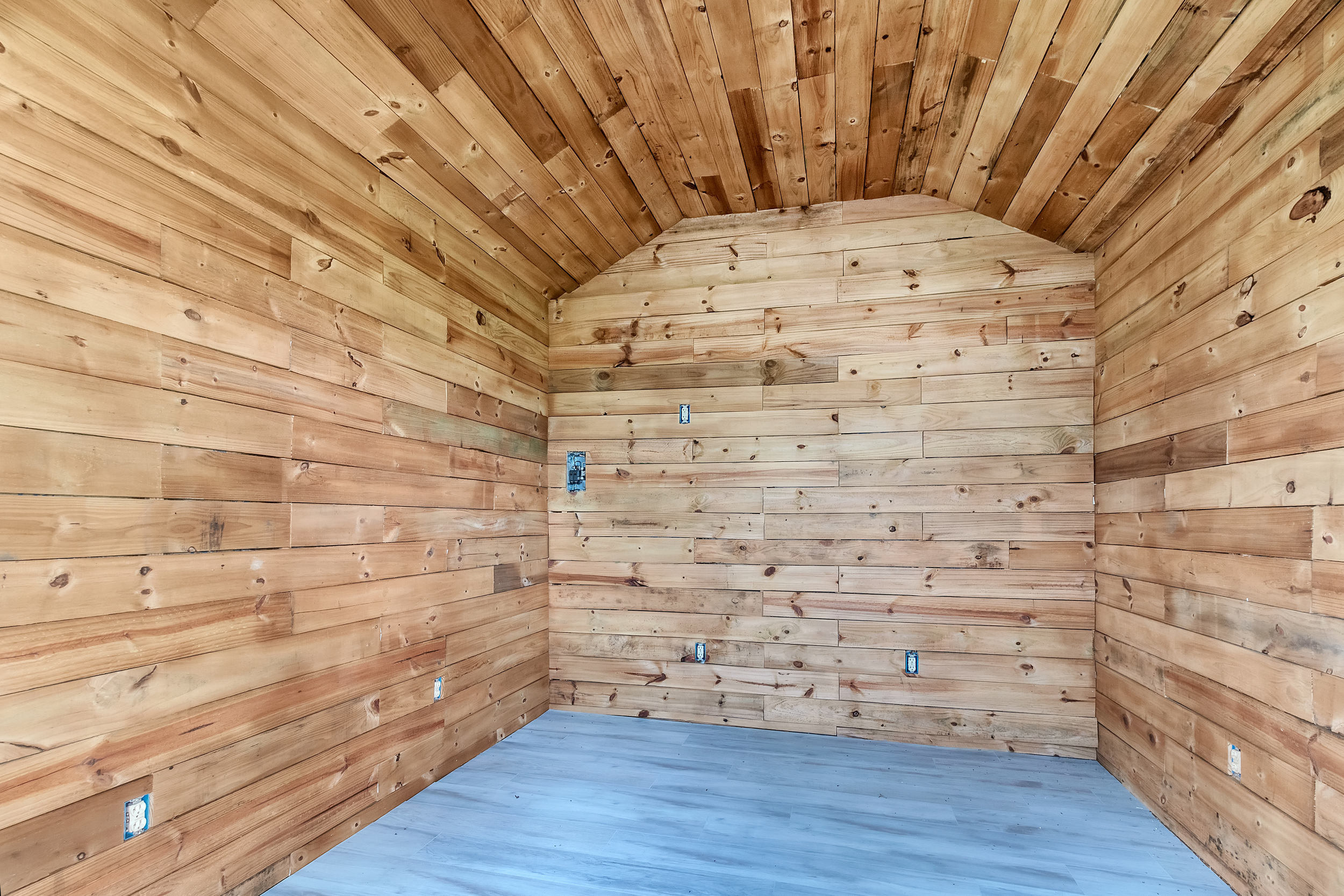 Iowa, Louisiana, 70647, United States, 4 Bedrooms Bedrooms, ,4 BathroomsBathrooms,Residential,For Sale,1981878