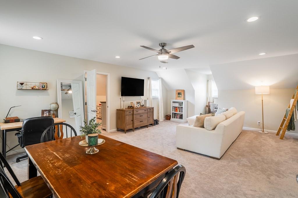 CHATSWORTH, Georgia, 30705, United States, 3 Bedrooms Bedrooms, ,3 BathroomsBathrooms,Residential,For Sale,1965219